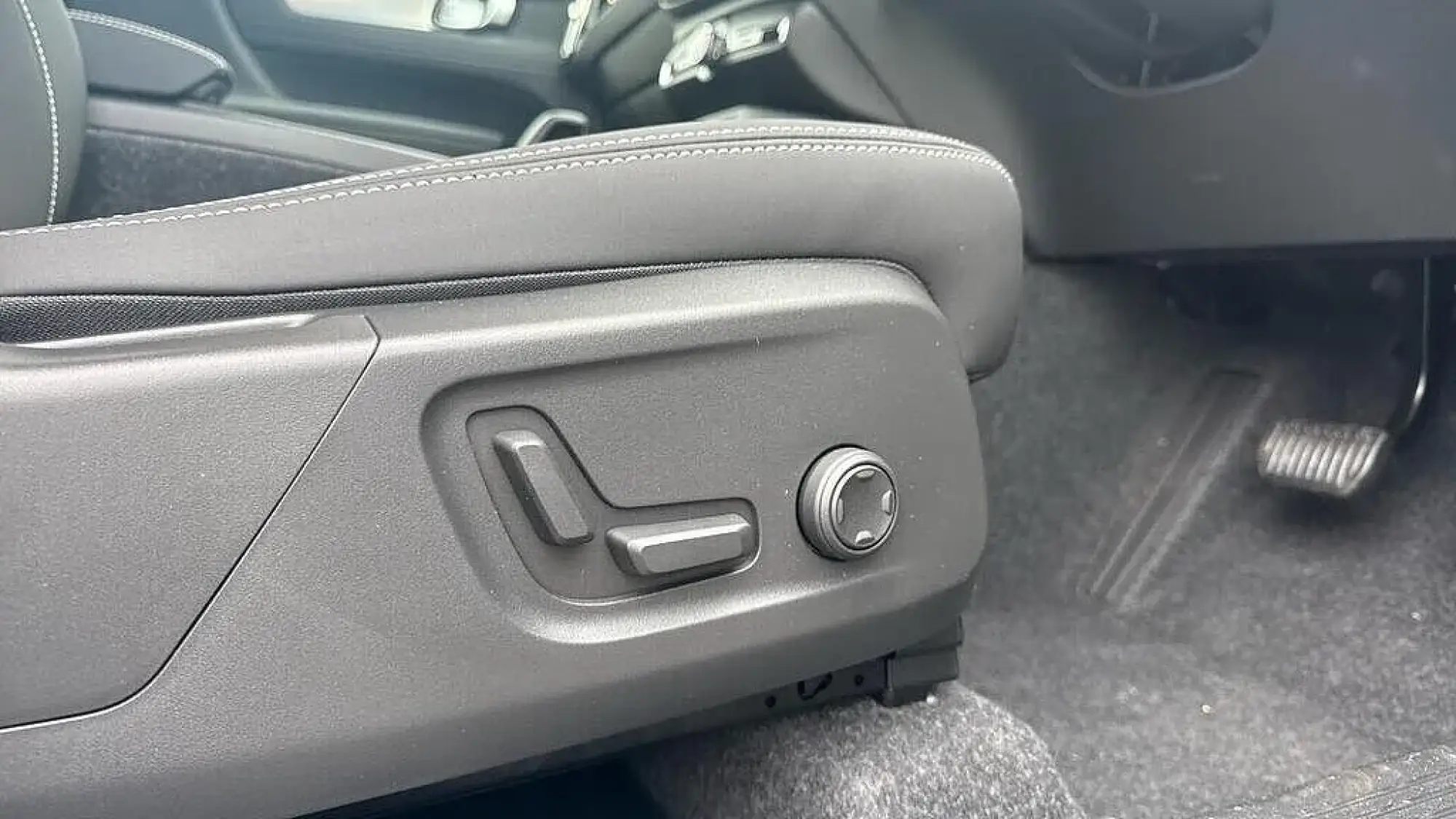 Volvo XC40 Image 17