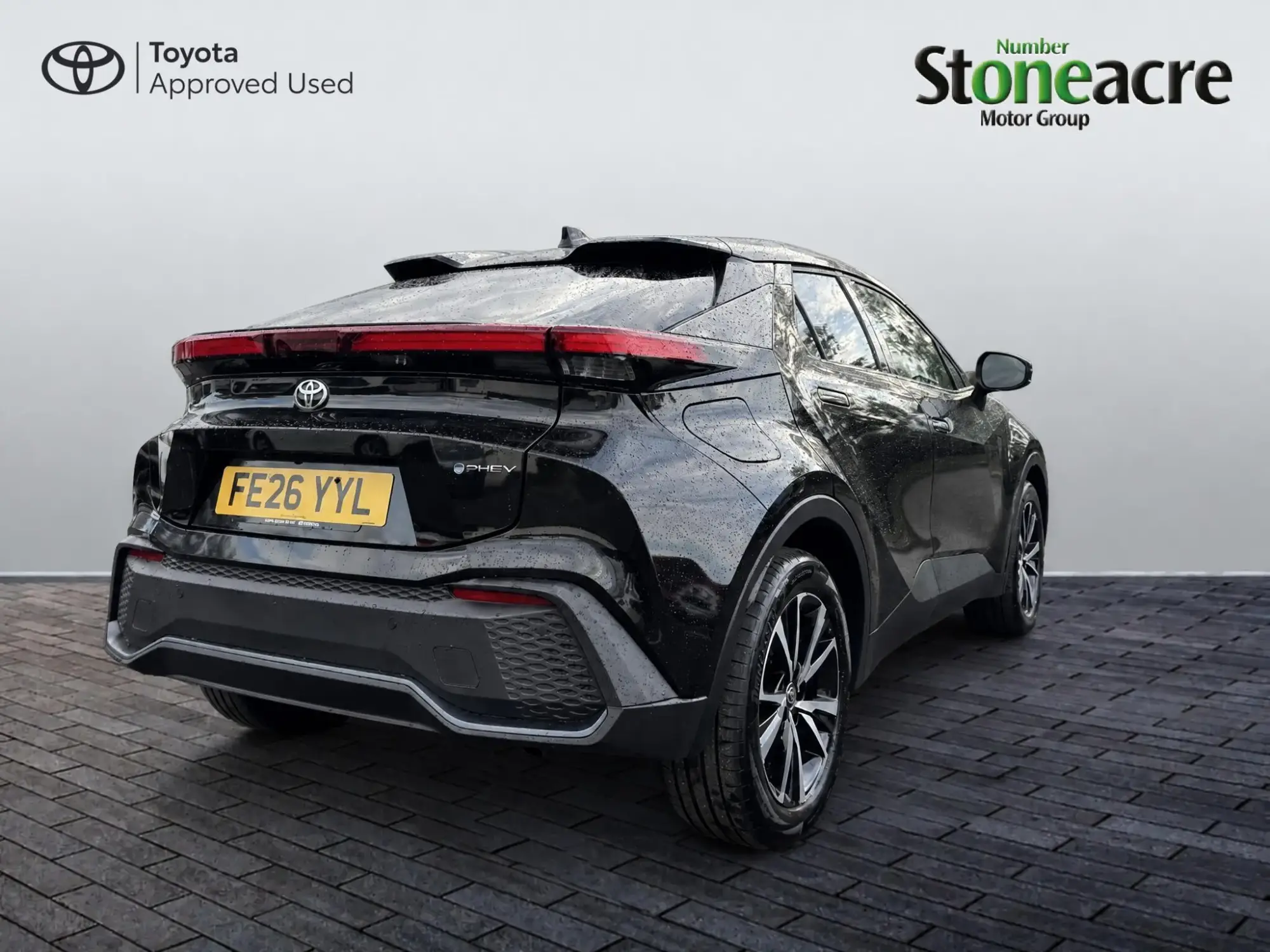 Toyota C-HR Plug-in Hybrid 2.0 VVT-h 13.6 kWh Design CVT Euro 6 (s/s) 5dr FE26YYL Image 3 Toyota C-HR Plug-in Hybrid 2.0 VVT-h 13.6 kWh Design CVT Euro 6 (s/s) 5dr FE26YYL Image 3