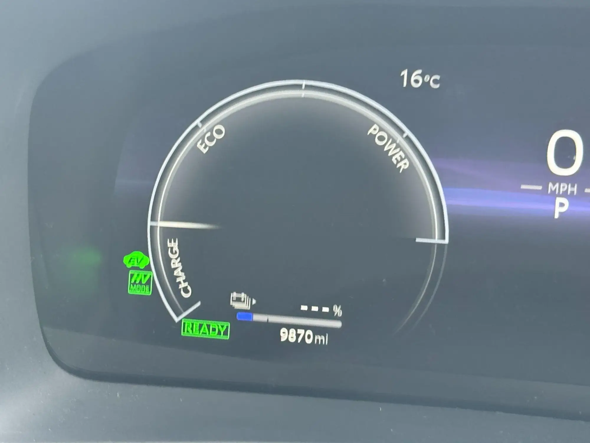 Toyota C-HR Plug-in Hybrid Image 17 Toyota C-HR Plug-in Hybrid Image 17