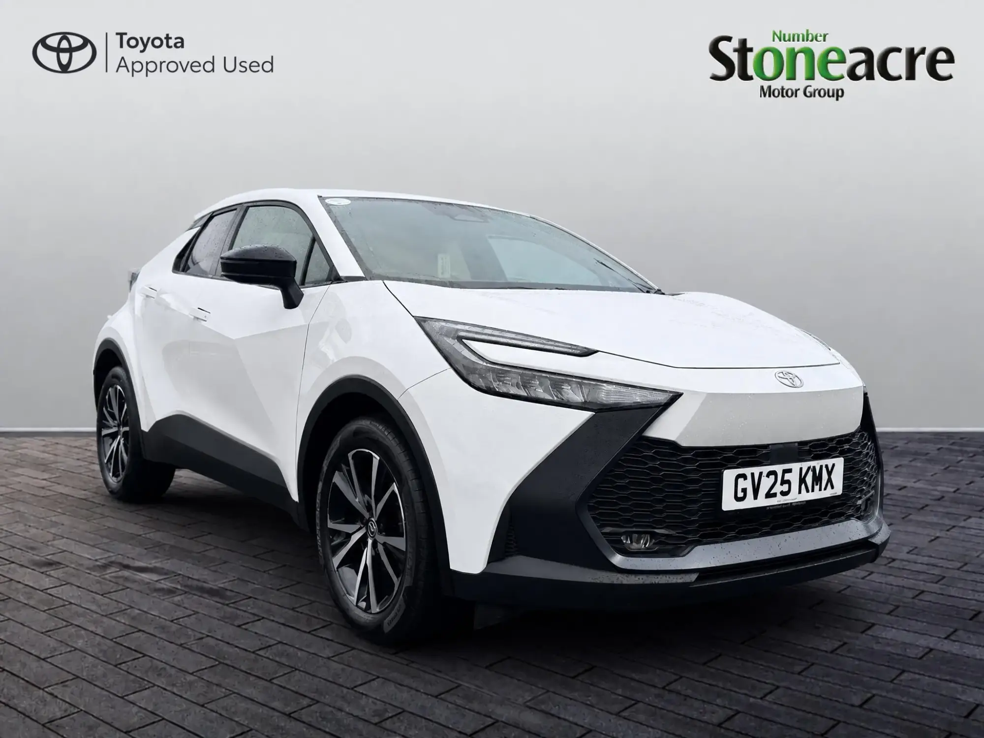 Toyota C-HR Plug-in Hybrid 2.0 VVT-h 13.6 kWh Design CVT Euro 6 (s/s) 5dr GV25KMX Image 1 Toyota C-HR Plug-in Hybrid 2.0 VVT-h 13.6 kWh Design CVT Euro 6 (s/s) 5dr GV25KMX Image 1