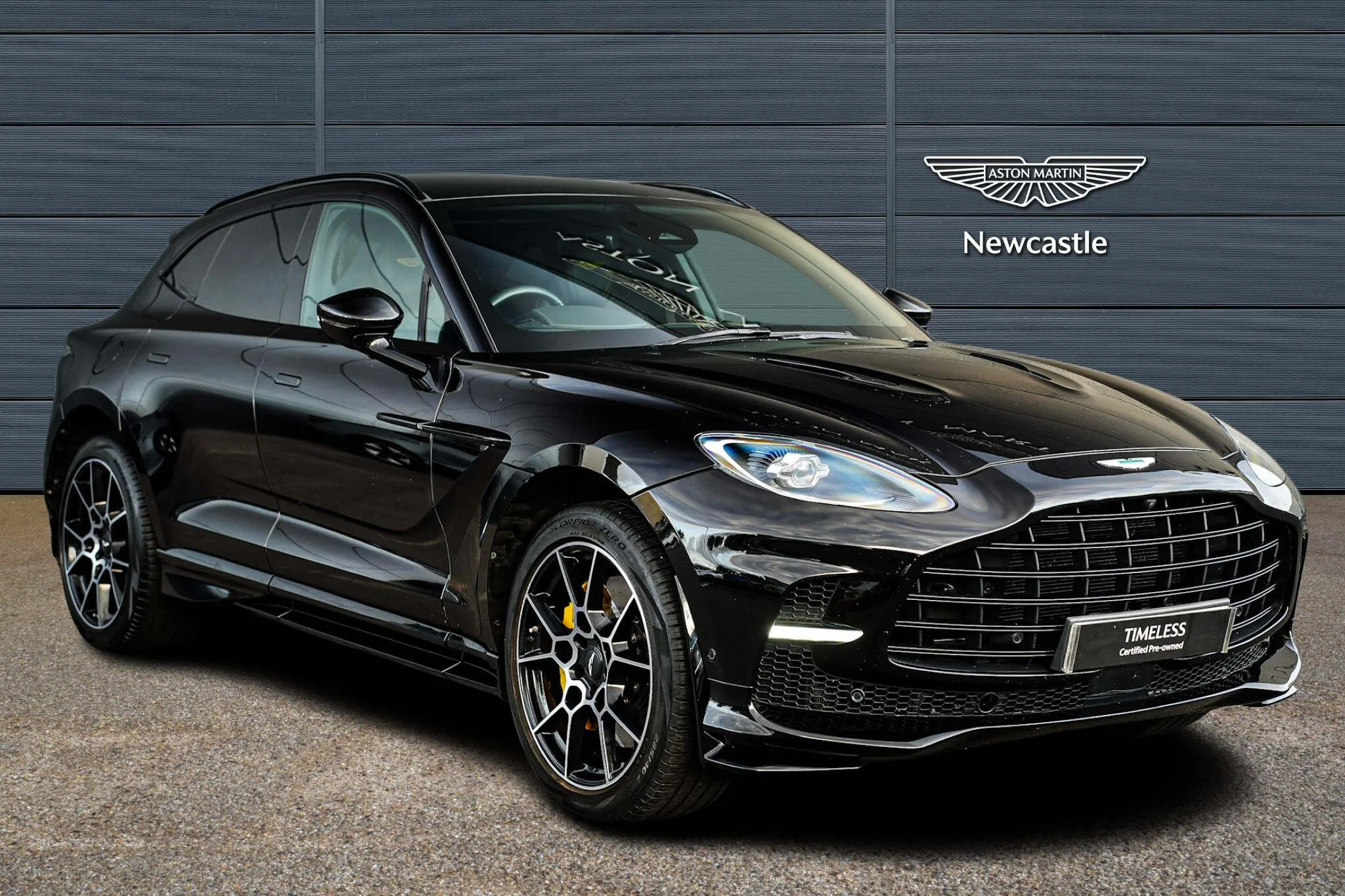 Aston Martin DBX Aston Martin DBX