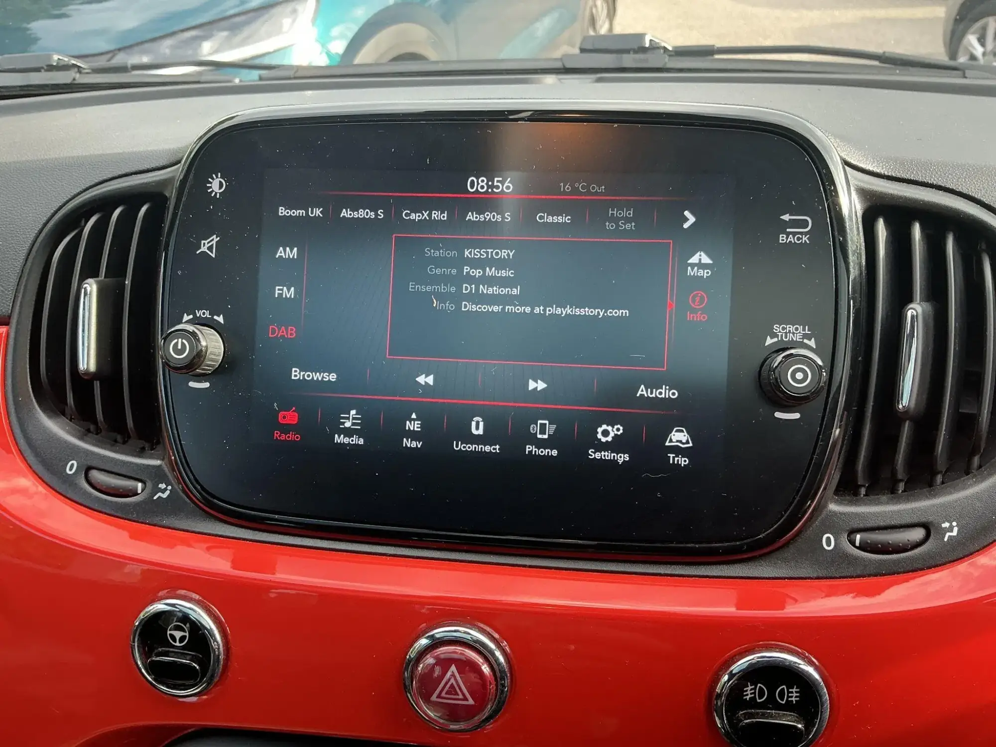 Fiat 500 Hybrid Image 15