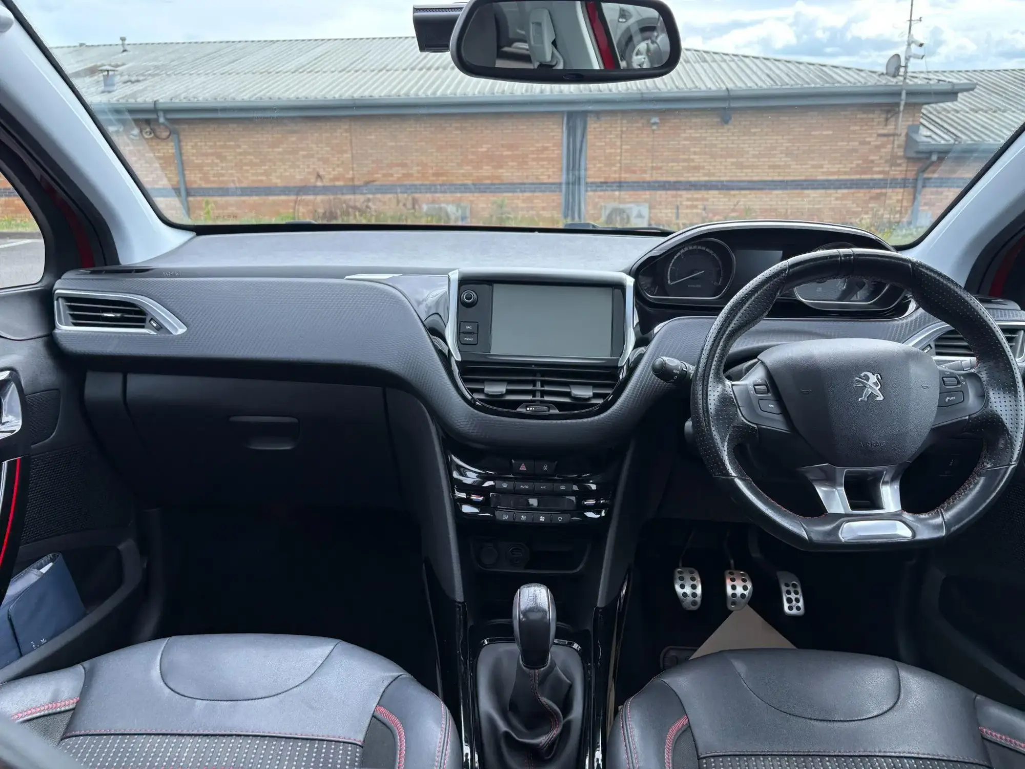 Peugeot 2008 Image 9 Peugeot 2008 Image 9