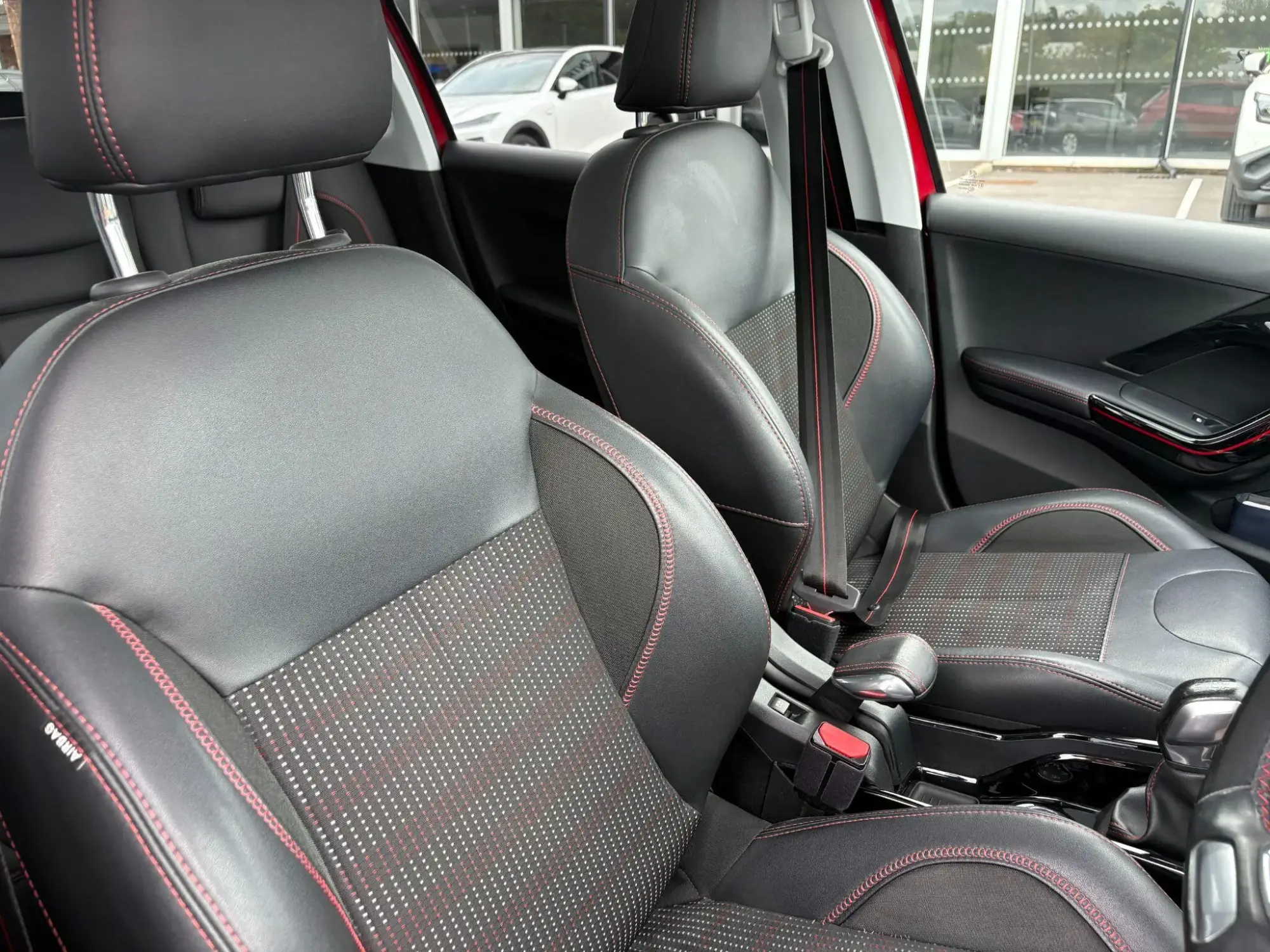 Peugeot 2008 Image 11 Peugeot 2008 Image 11