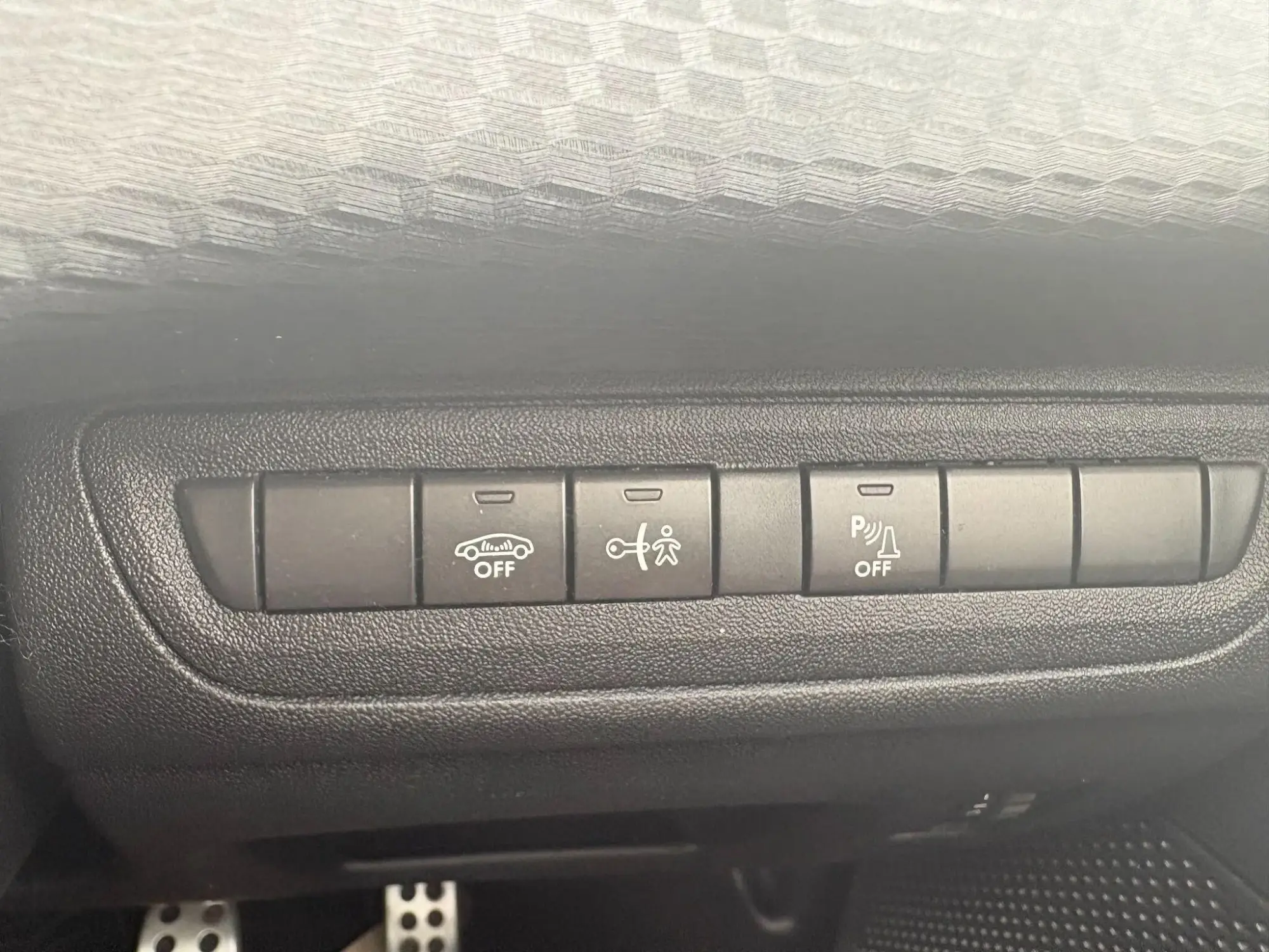 Peugeot 2008 Image 15 Peugeot 2008 Image 15