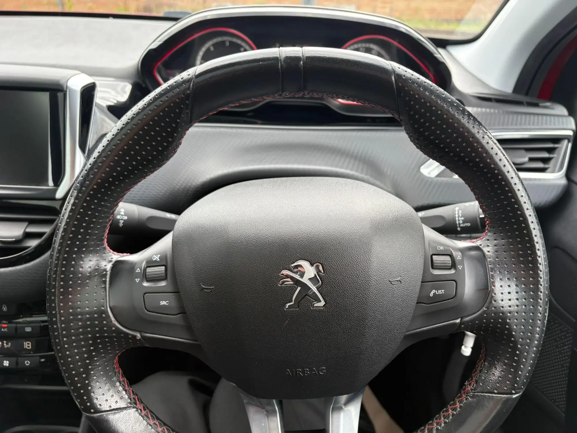 Peugeot 2008 Image 24 Peugeot 2008 Image 24