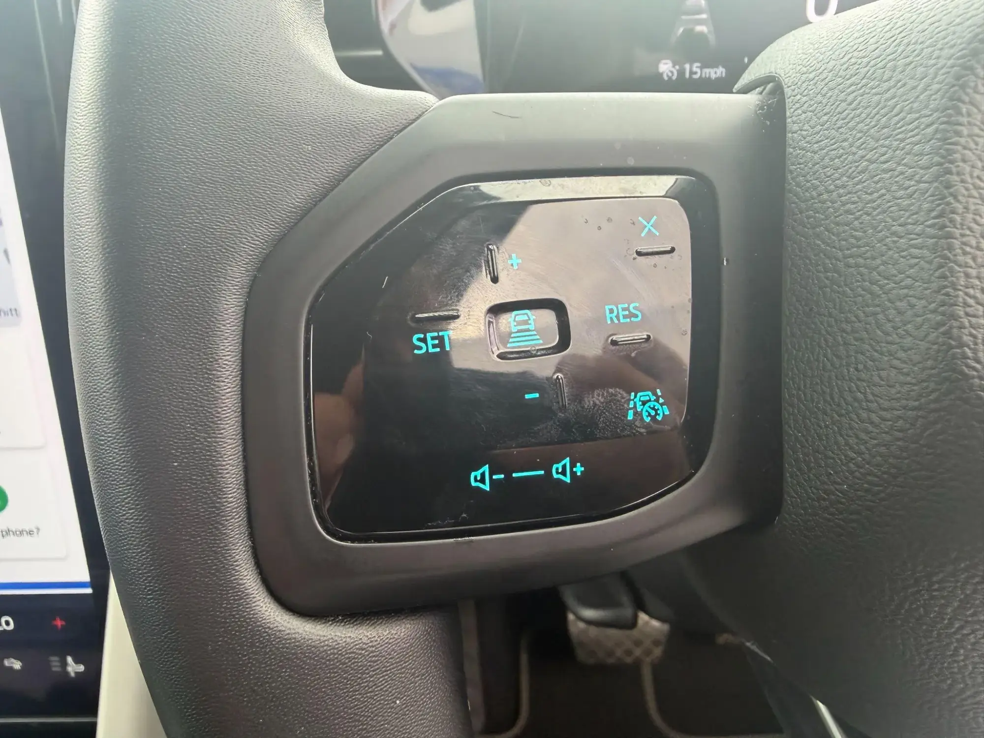 Ford Explorer Image 13