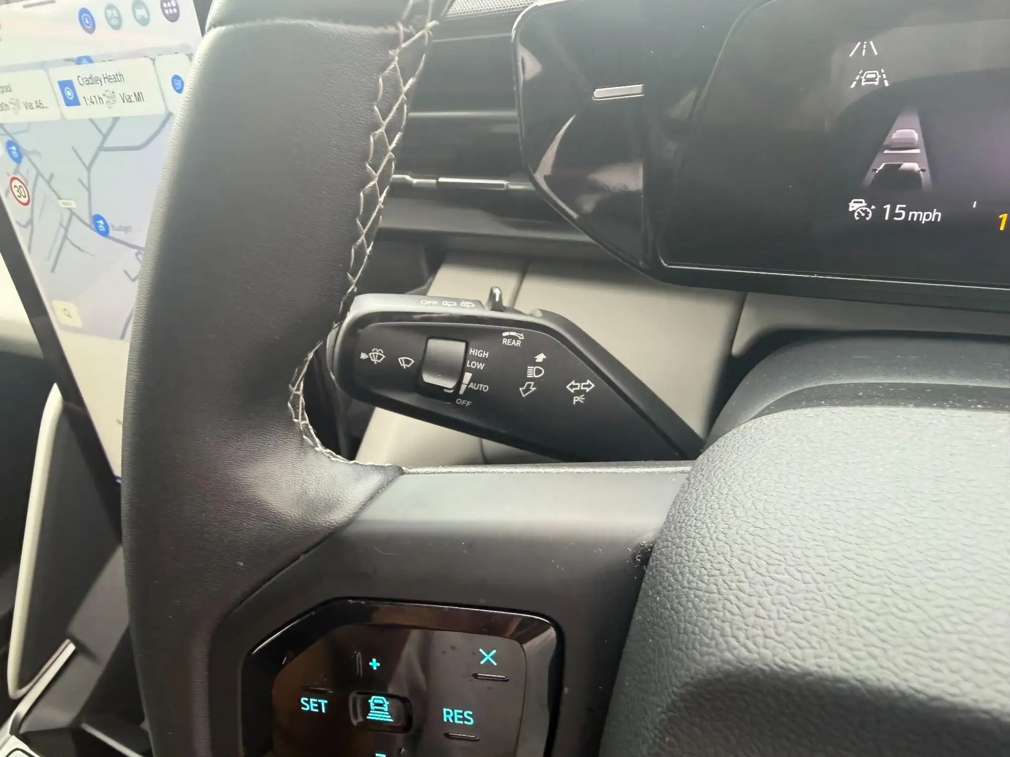 Ford Explorer Image 14