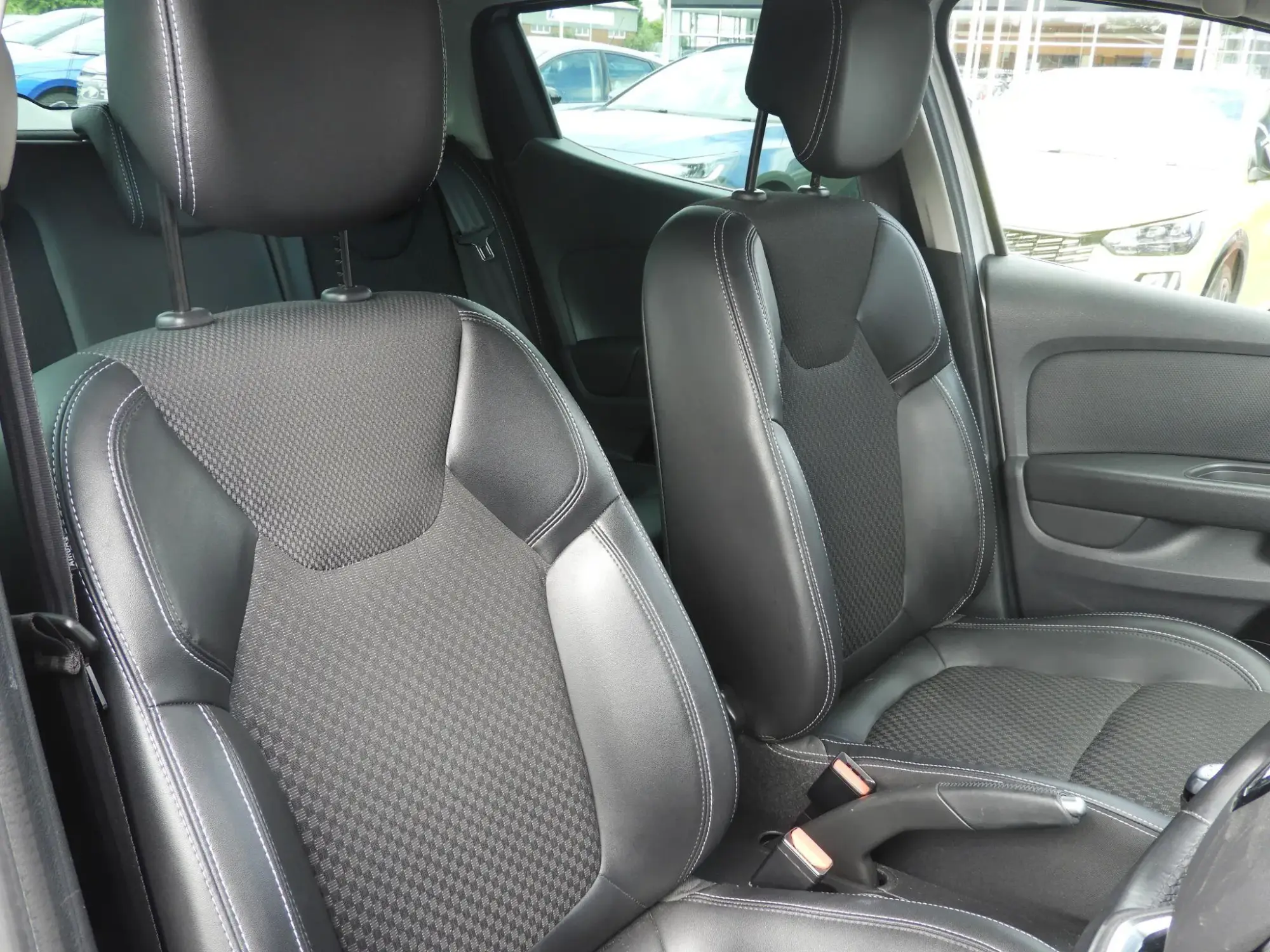 Renault Clio Image 17