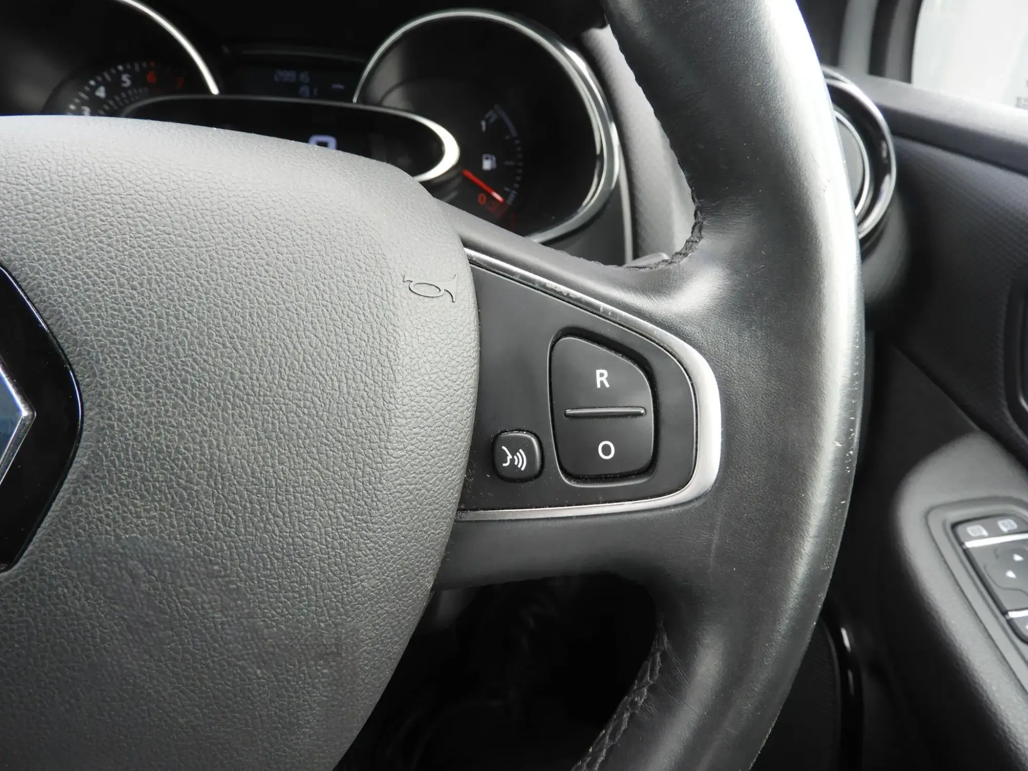 Renault Clio Image 21