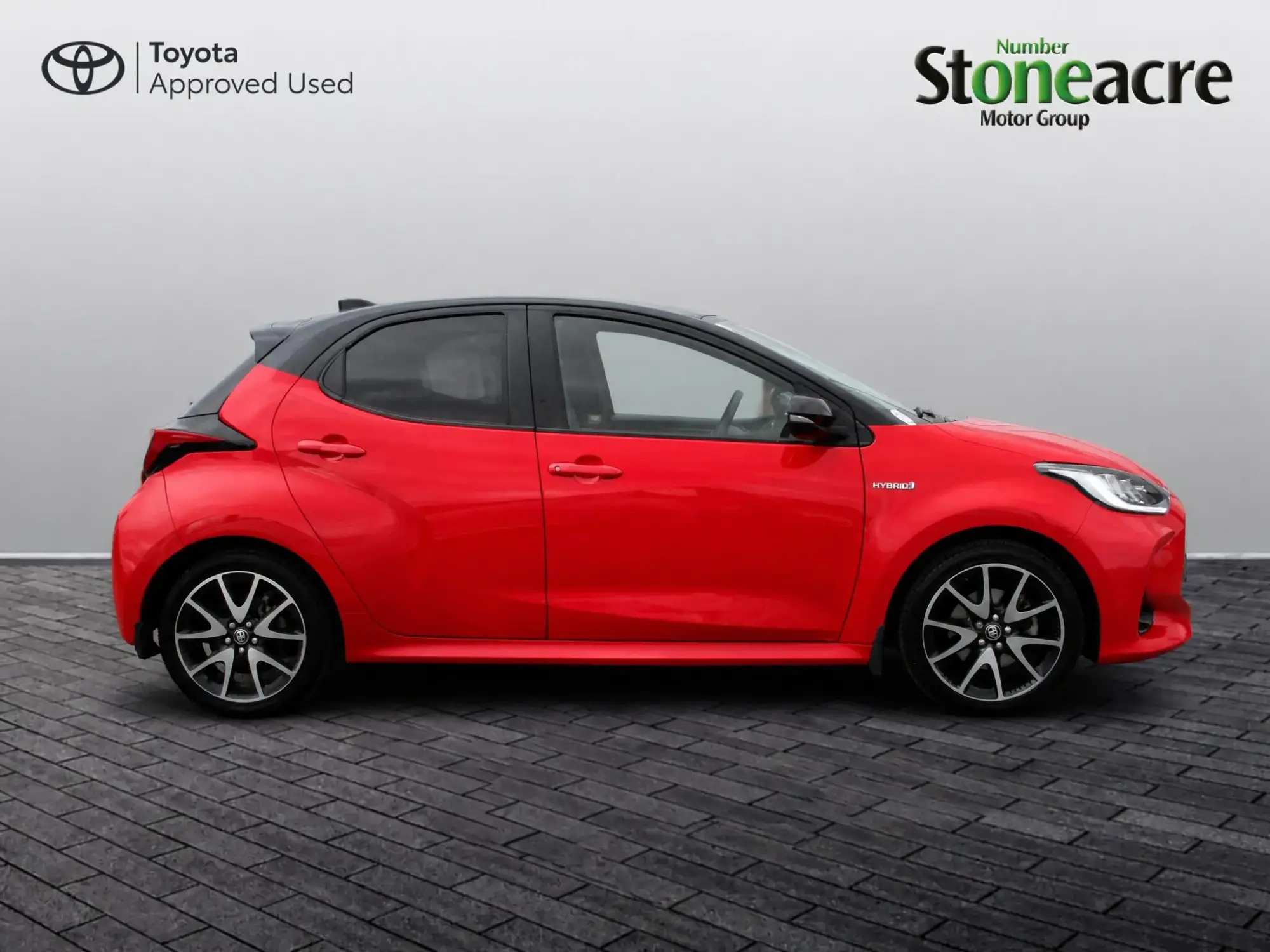 Toyota Yaris Image 2