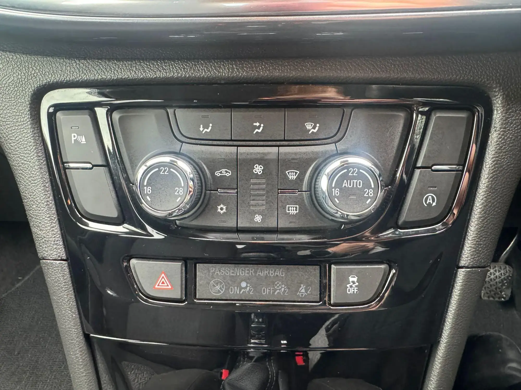 Vauxhall Mokka X Image 15 Vauxhall Mokka X Image 15