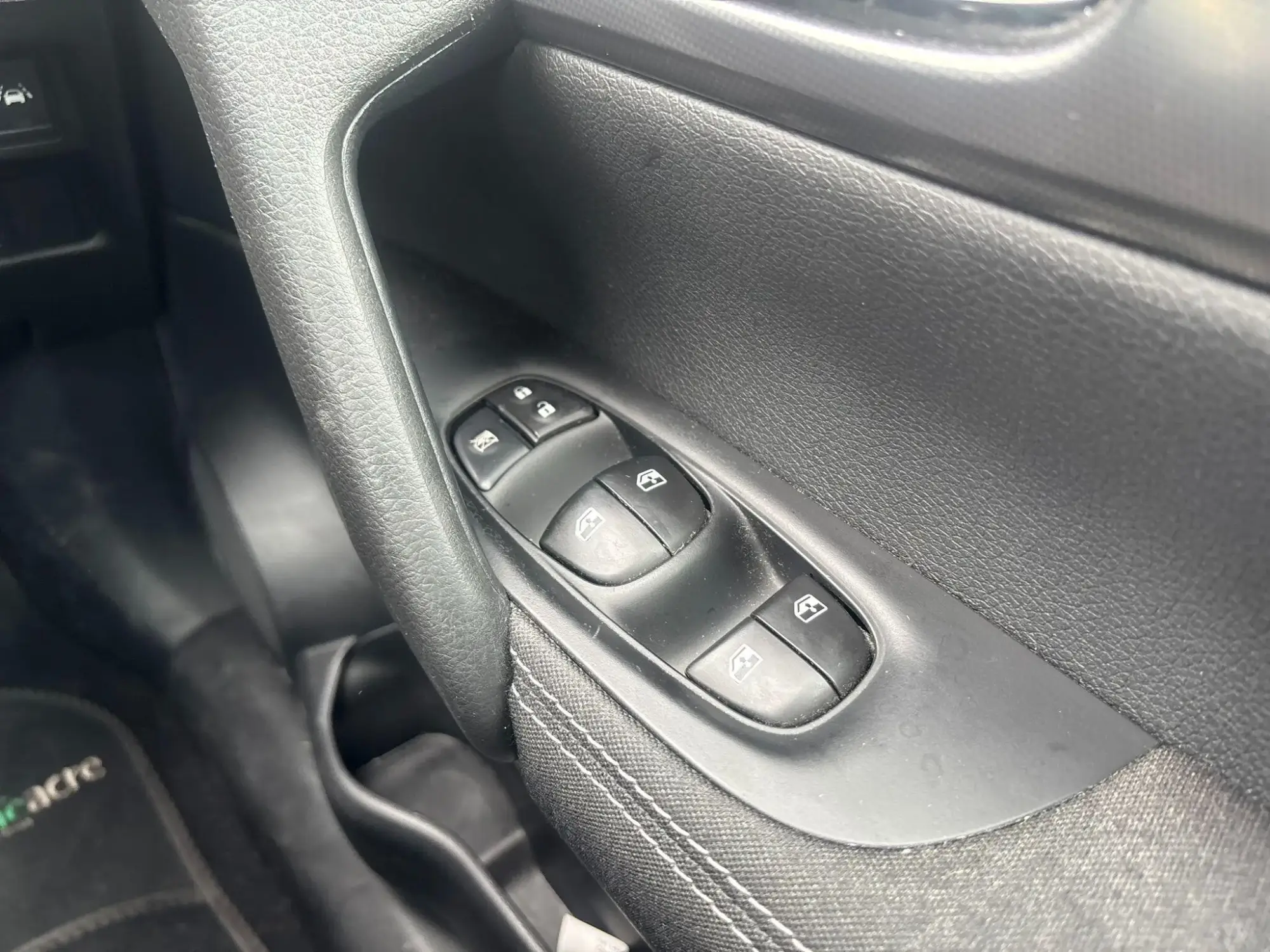 Nissan Qashqai Image 16 Nissan Qashqai Image 16