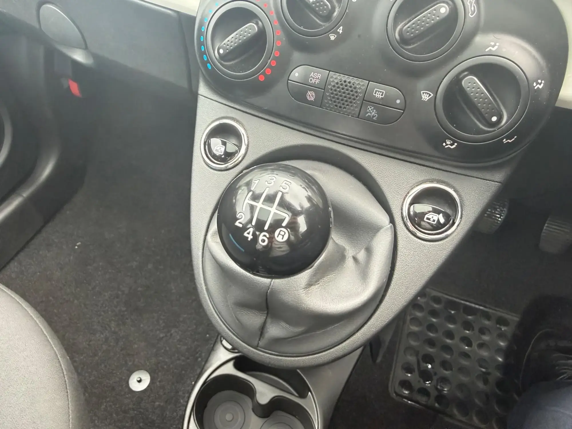 Fiat 500 Hybrid Image 20