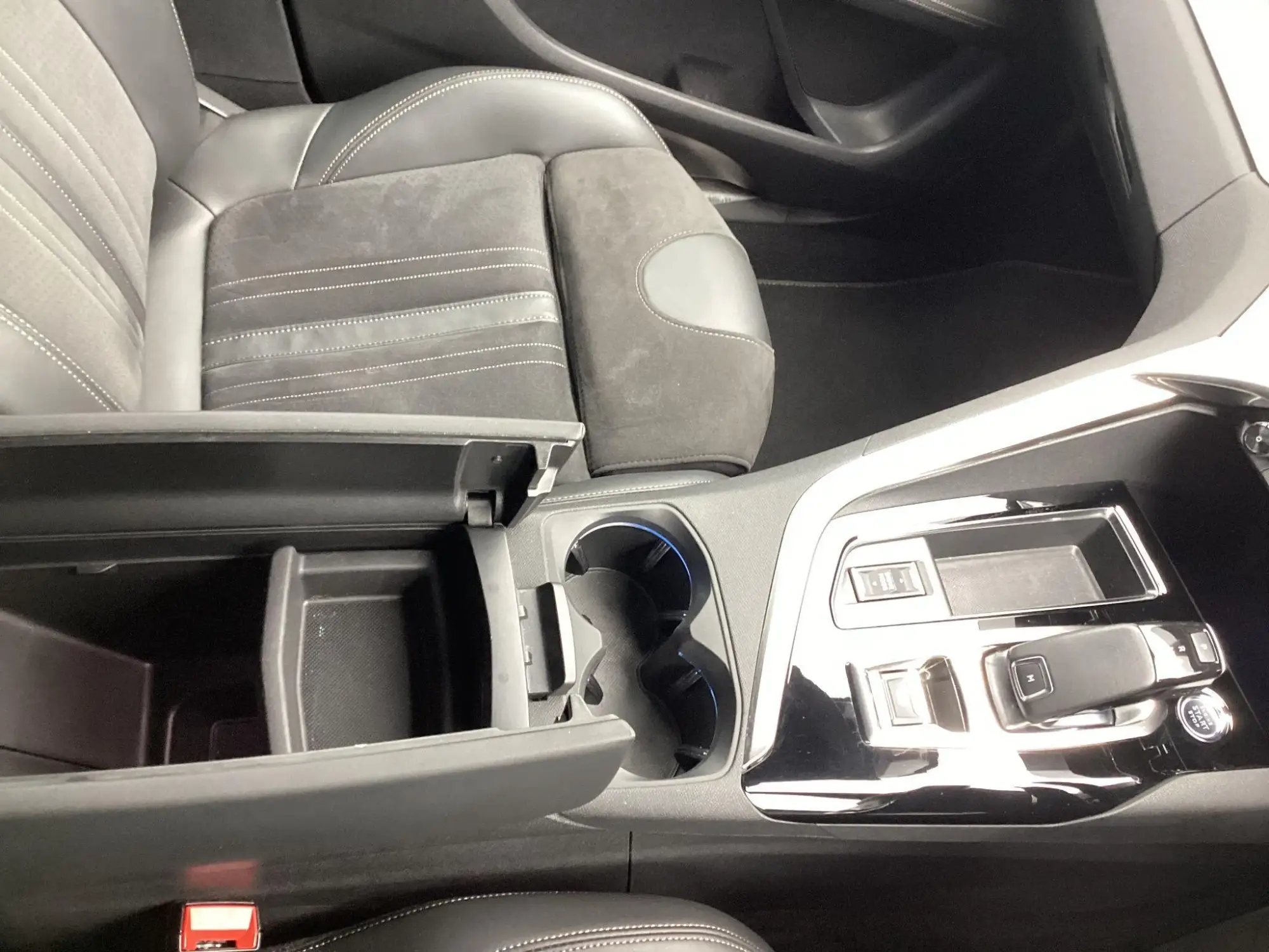 Peugeot 3008 Image 12