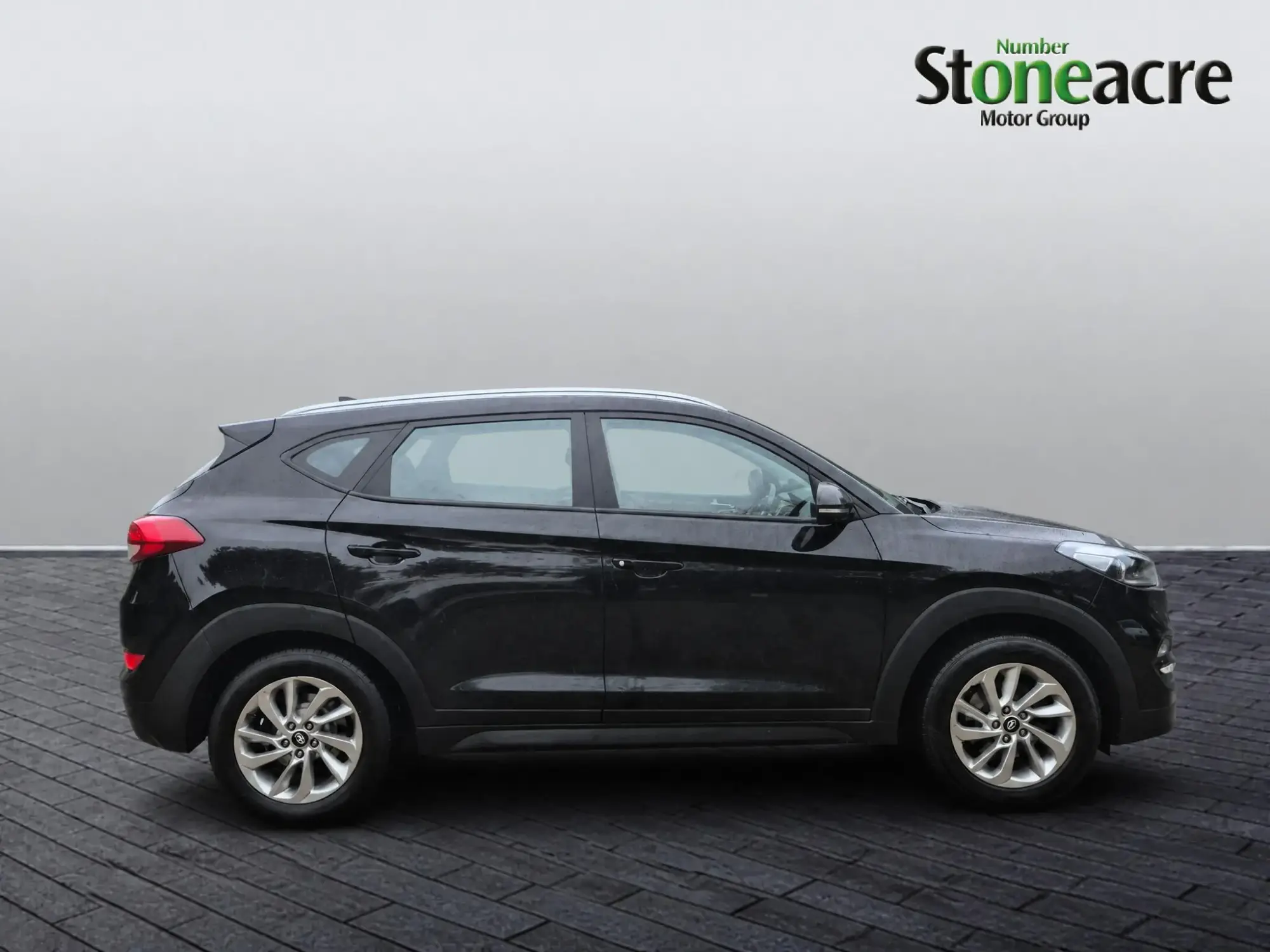 Hyundai TUCSON 2.0 CRDi SE Nav 4WD Euro 6 5dr GD16AEG Image 2 Hyundai TUCSON 2.0 CRDi SE Nav 4WD Euro 6 5dr GD16AEG Image 2