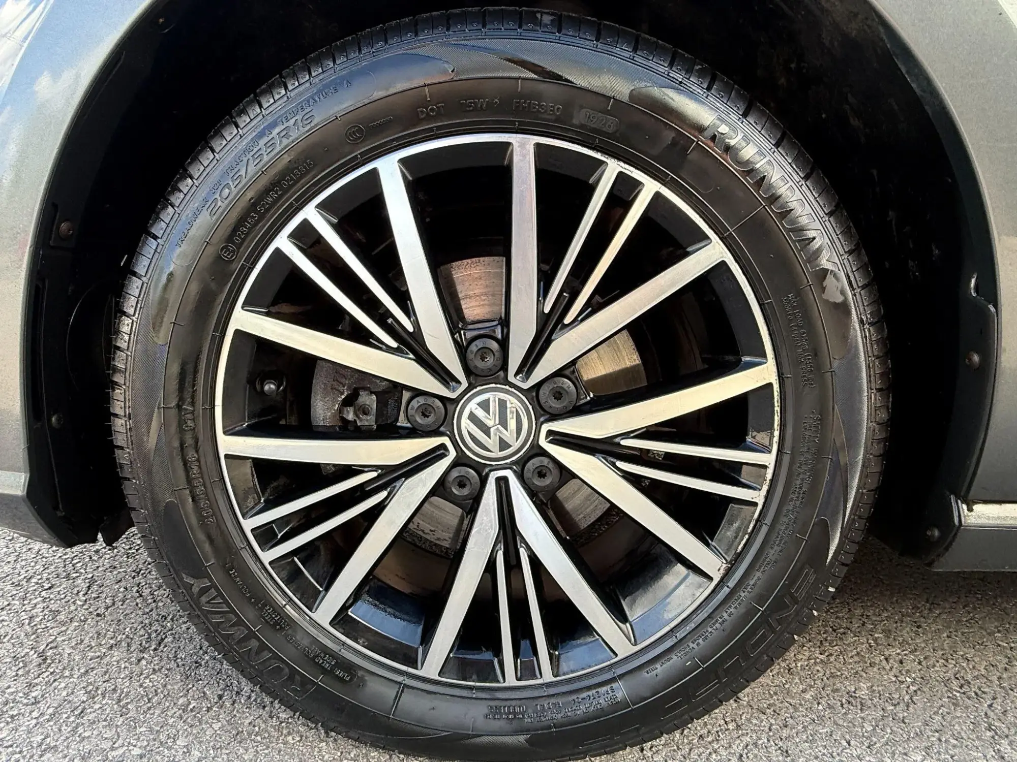 Volkswagen Golf Image 12