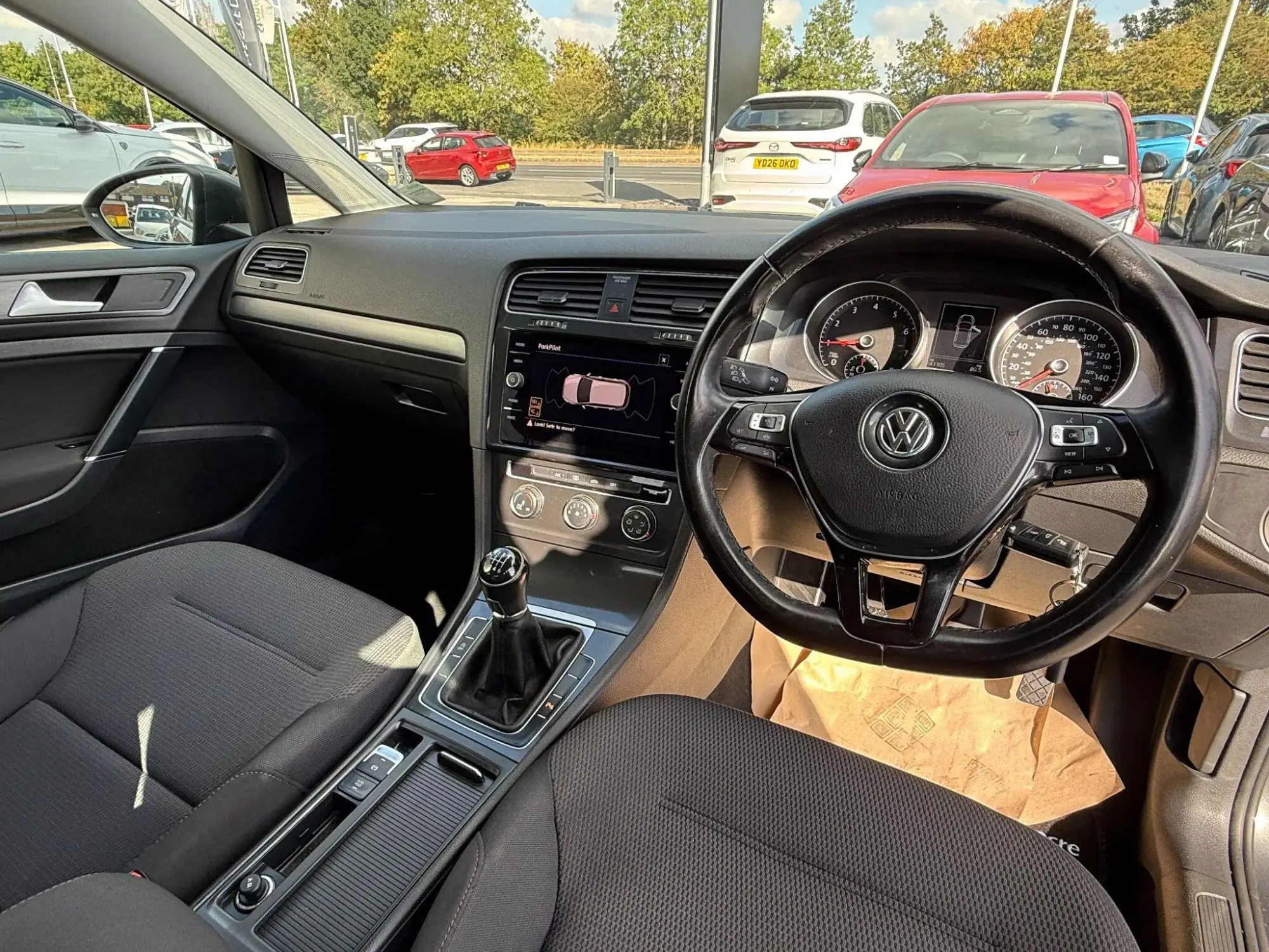 Volkswagen Golf Image 17