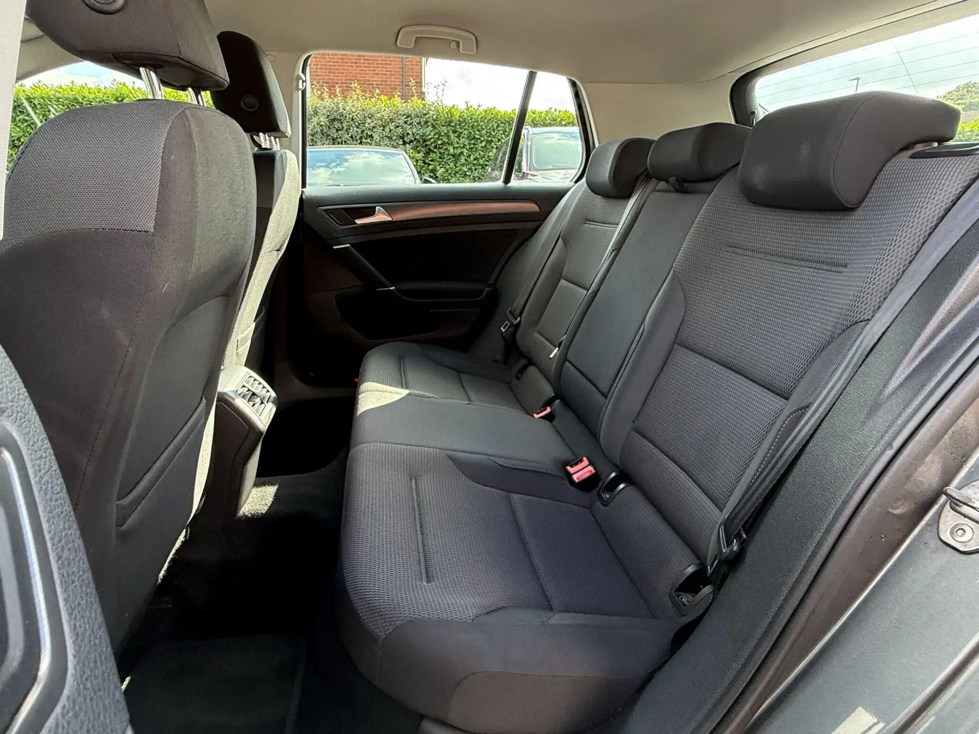 Volkswagen Golf Image 24