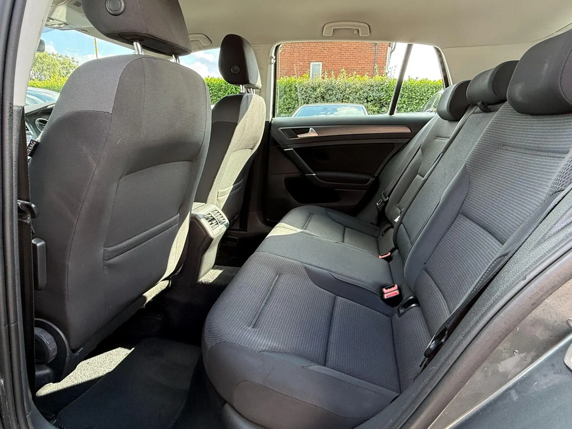 Volkswagen Golf Image 25