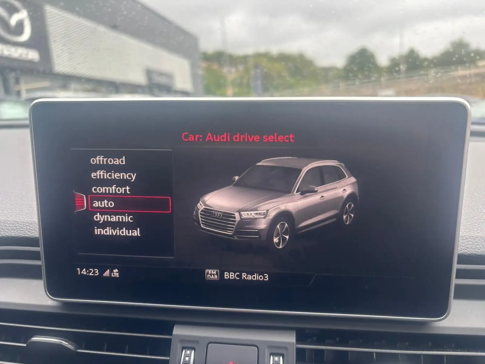 Audi Q5 Image 17