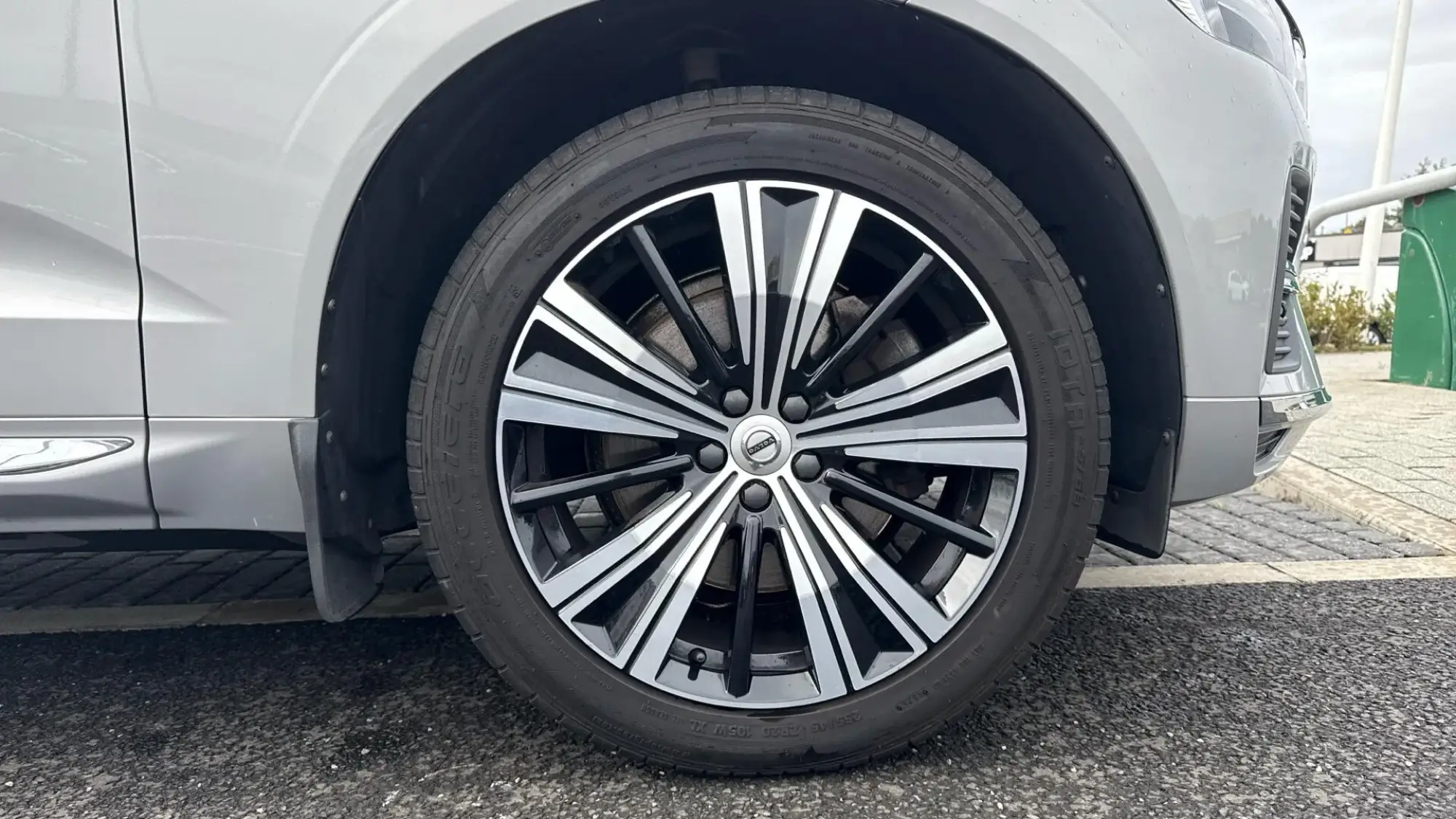 Volvo XC60 Image 9