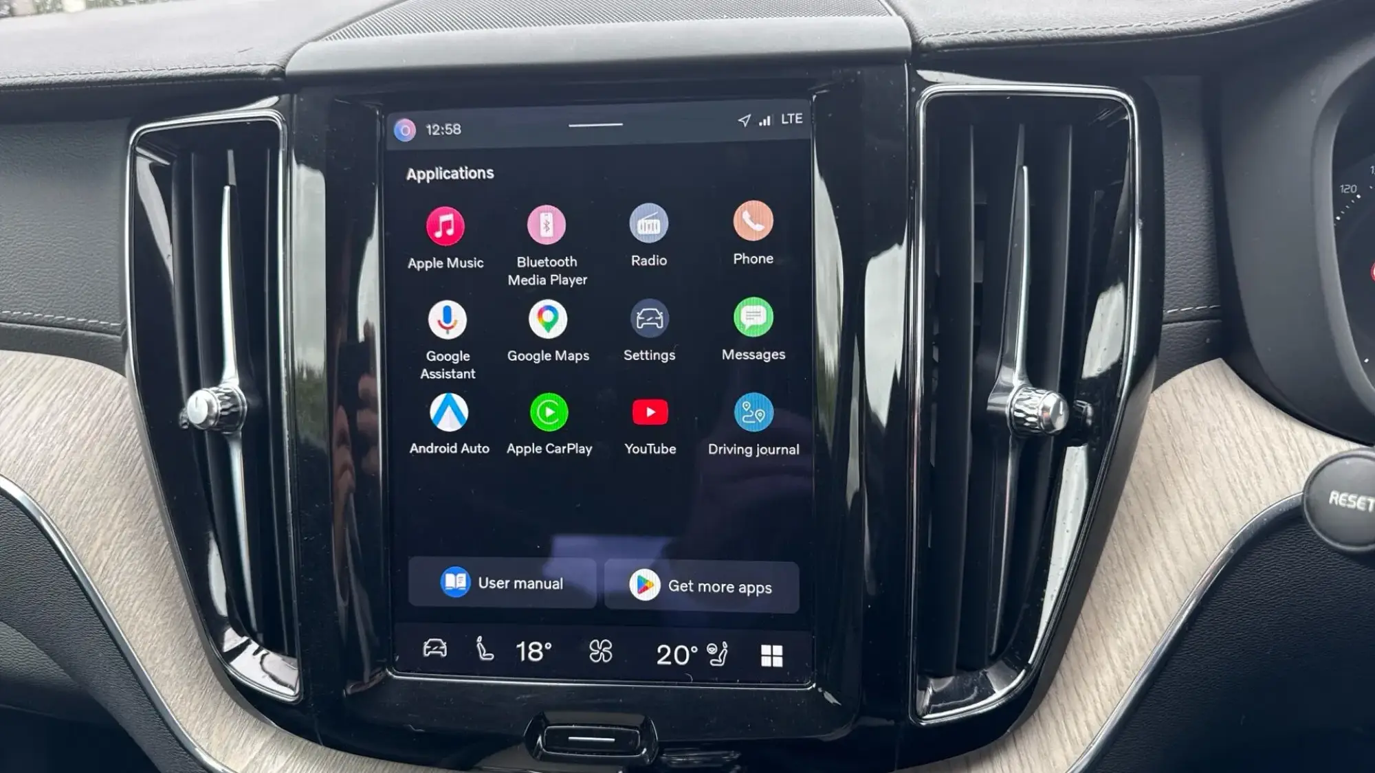 Volvo XC60 Image 16