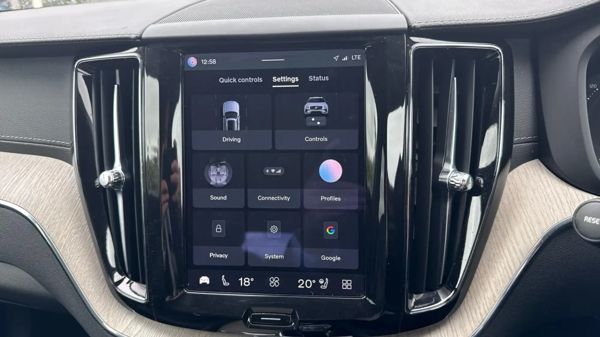 Volvo XC60 Image 18
