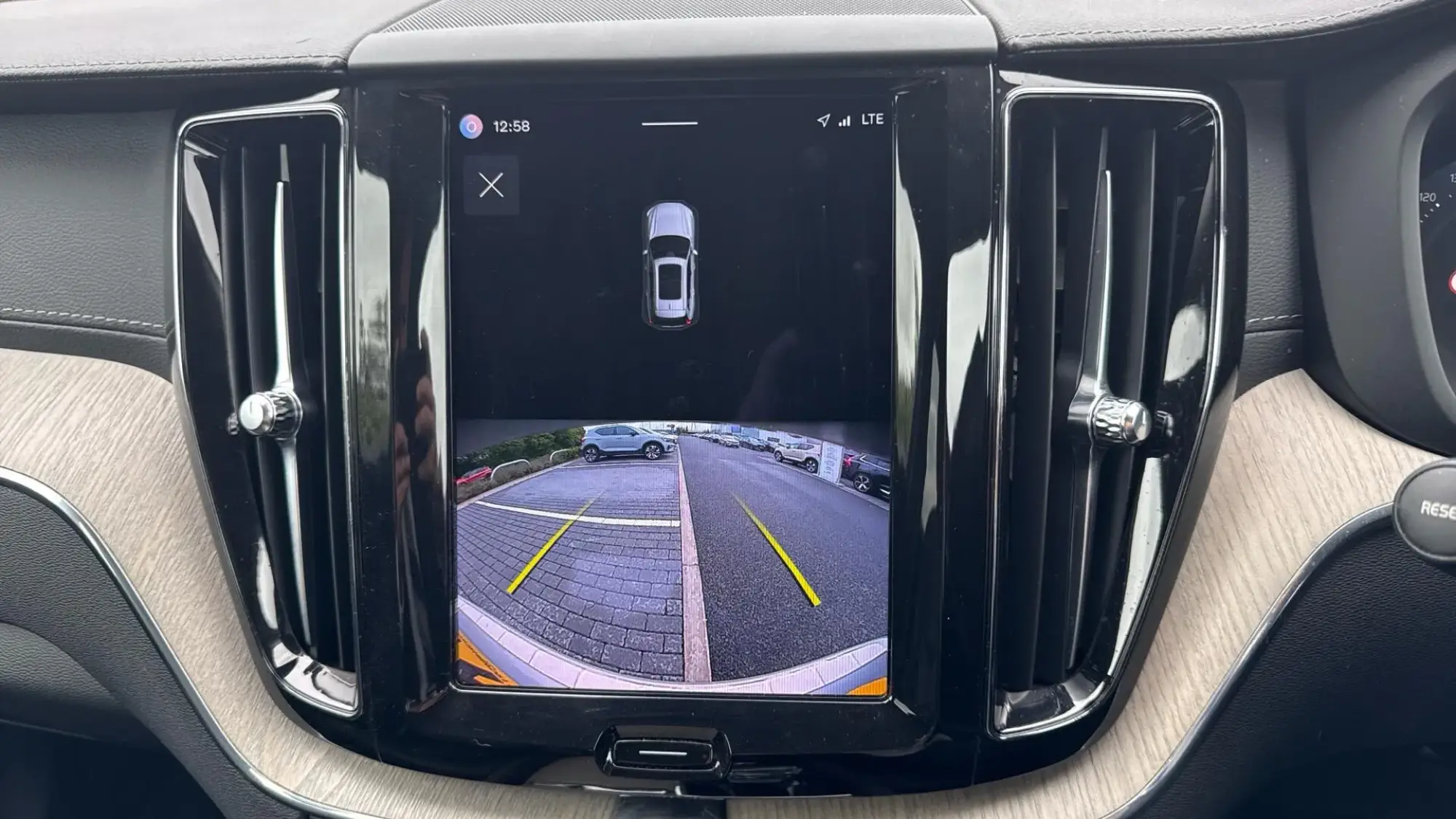 Volvo XC60 Image 19