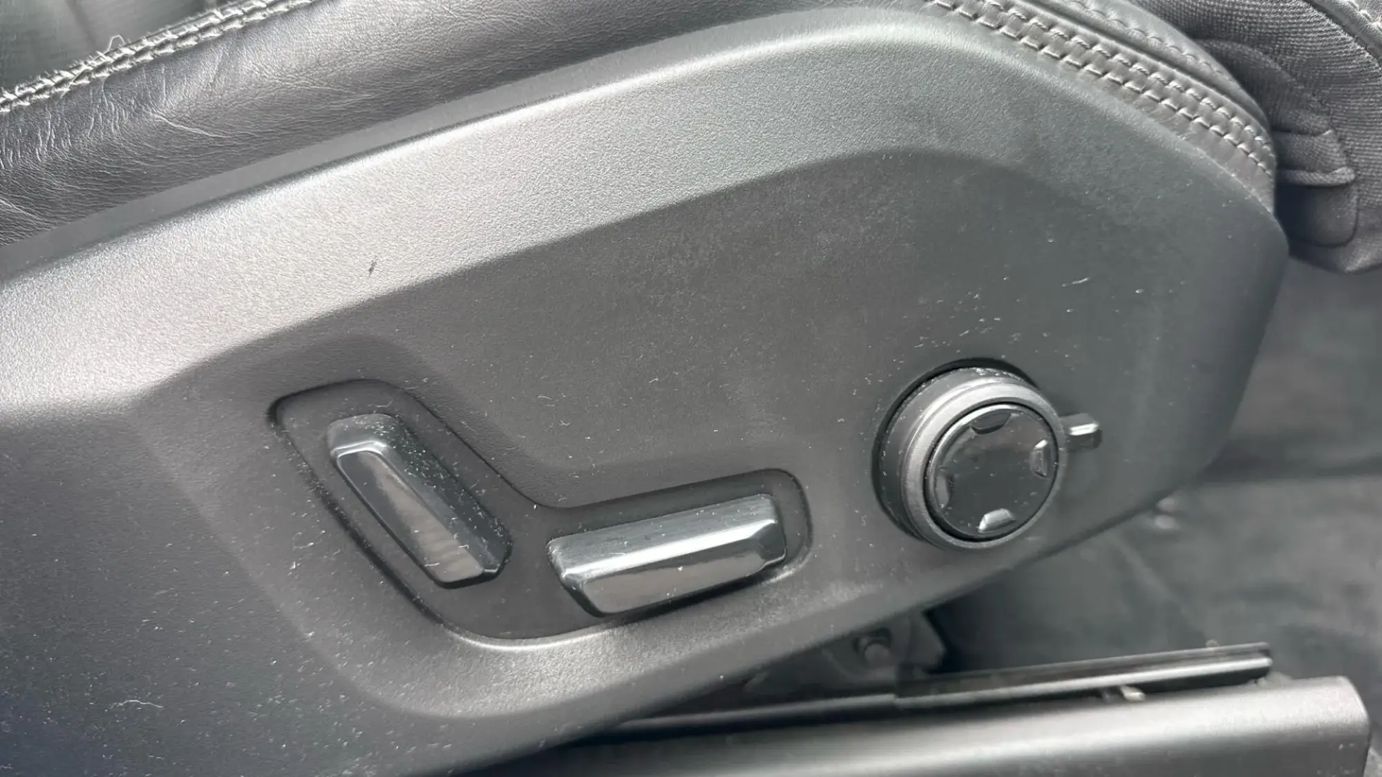 Volvo XC60 Image 28
