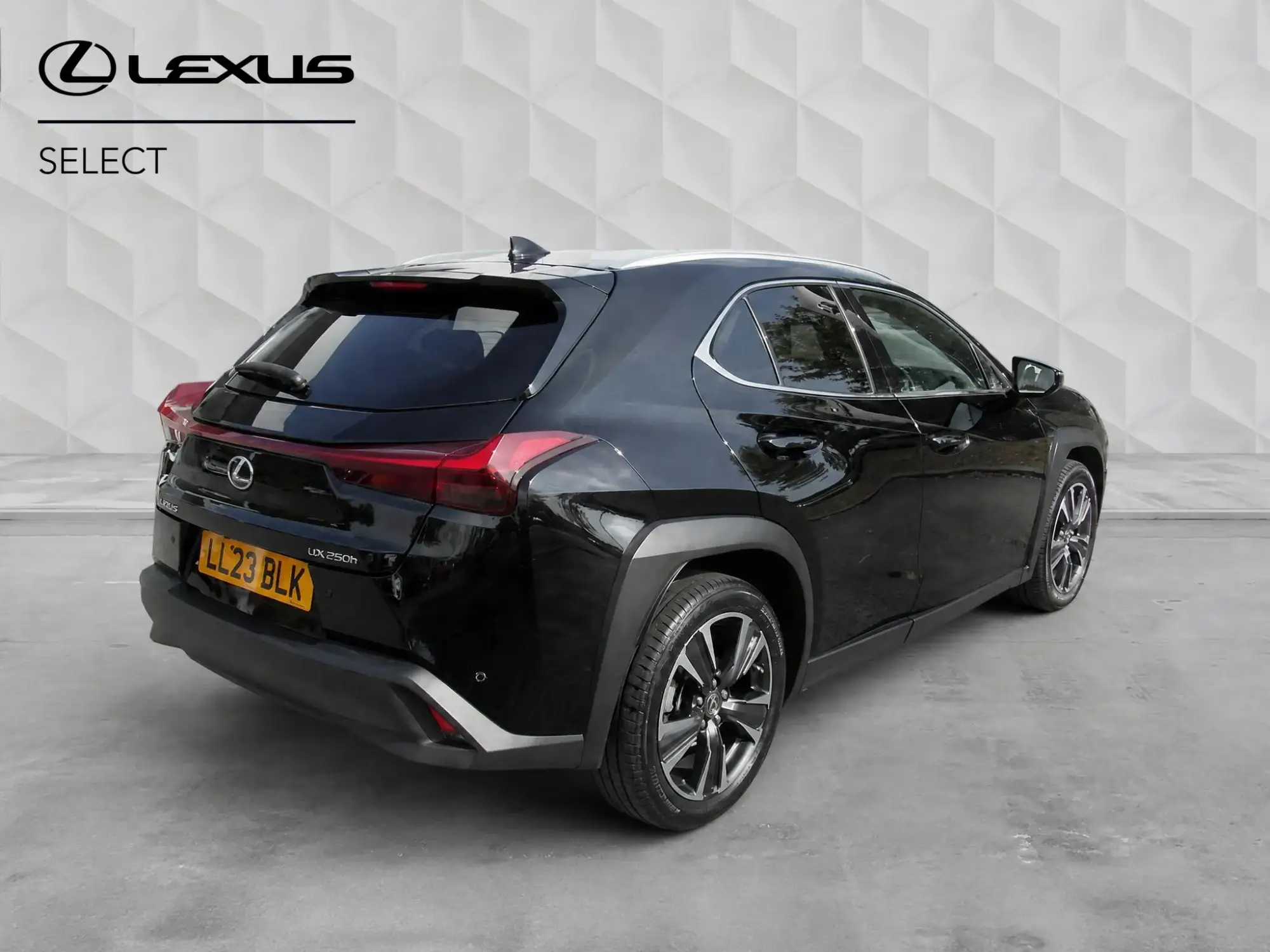 Lexus UX Self-Charging Hybrid Image 8 Lexus UX Self-Charging Hybrid Image 8