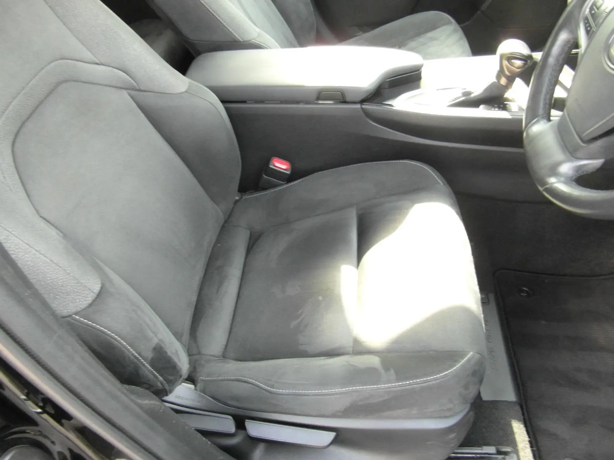 Lexus UX Self-Charging Hybrid Image 11 Lexus UX Self-Charging Hybrid Image 11