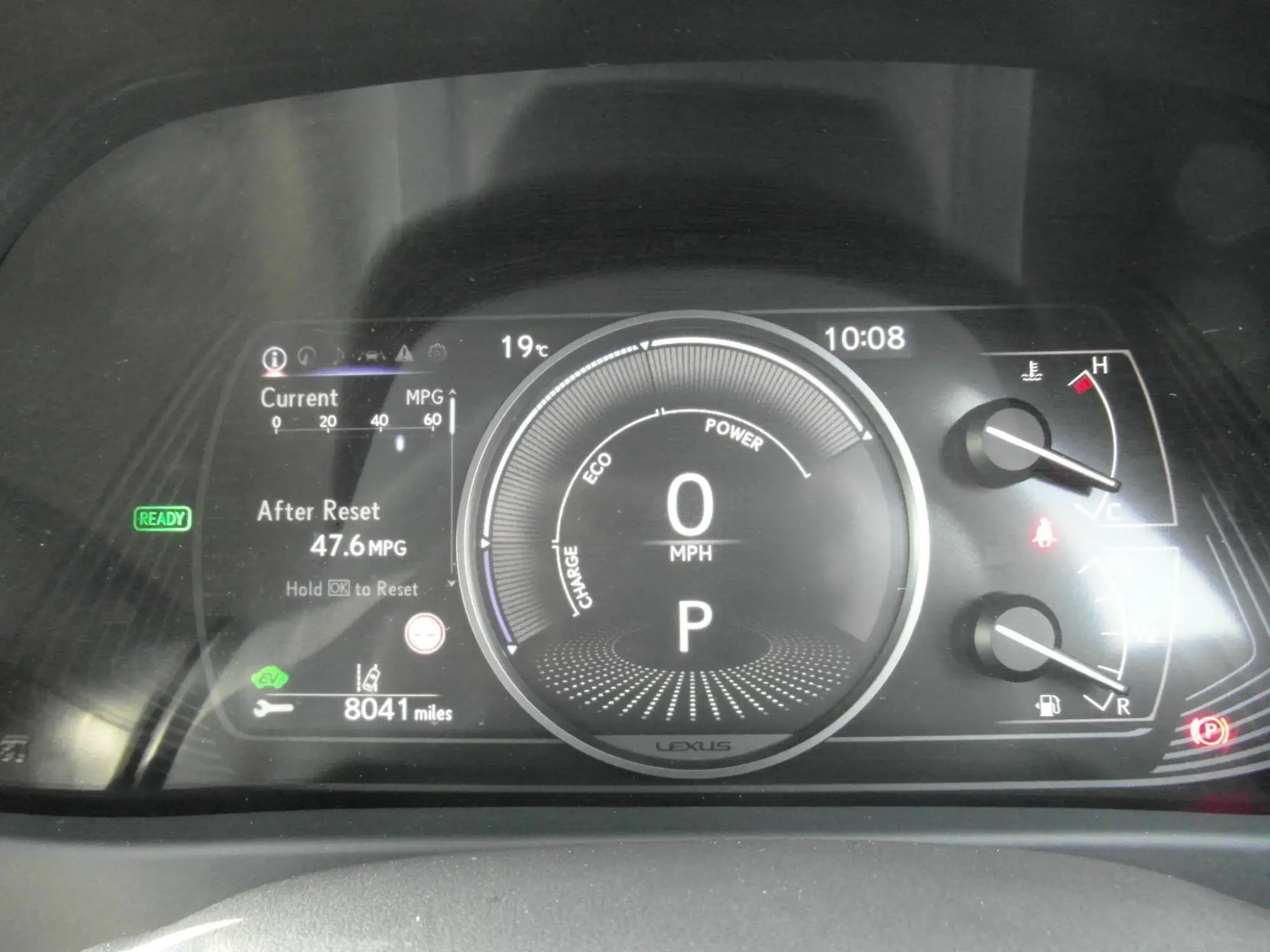Lexus UX Self-Charging Hybrid Image 17 Lexus UX Self-Charging Hybrid Image 17