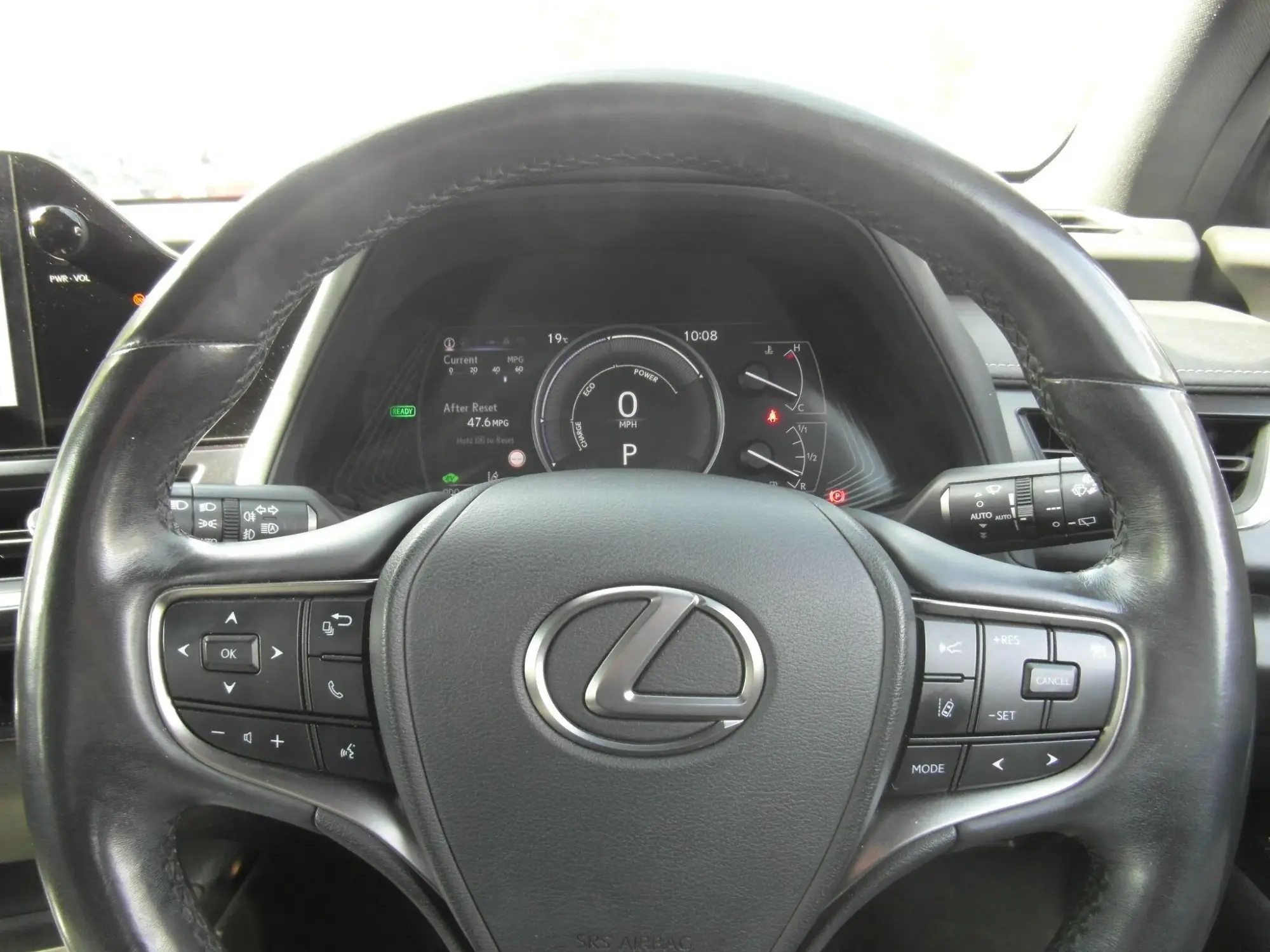 Lexus UX Self-Charging Hybrid Image 18 Lexus UX Self-Charging Hybrid Image 18