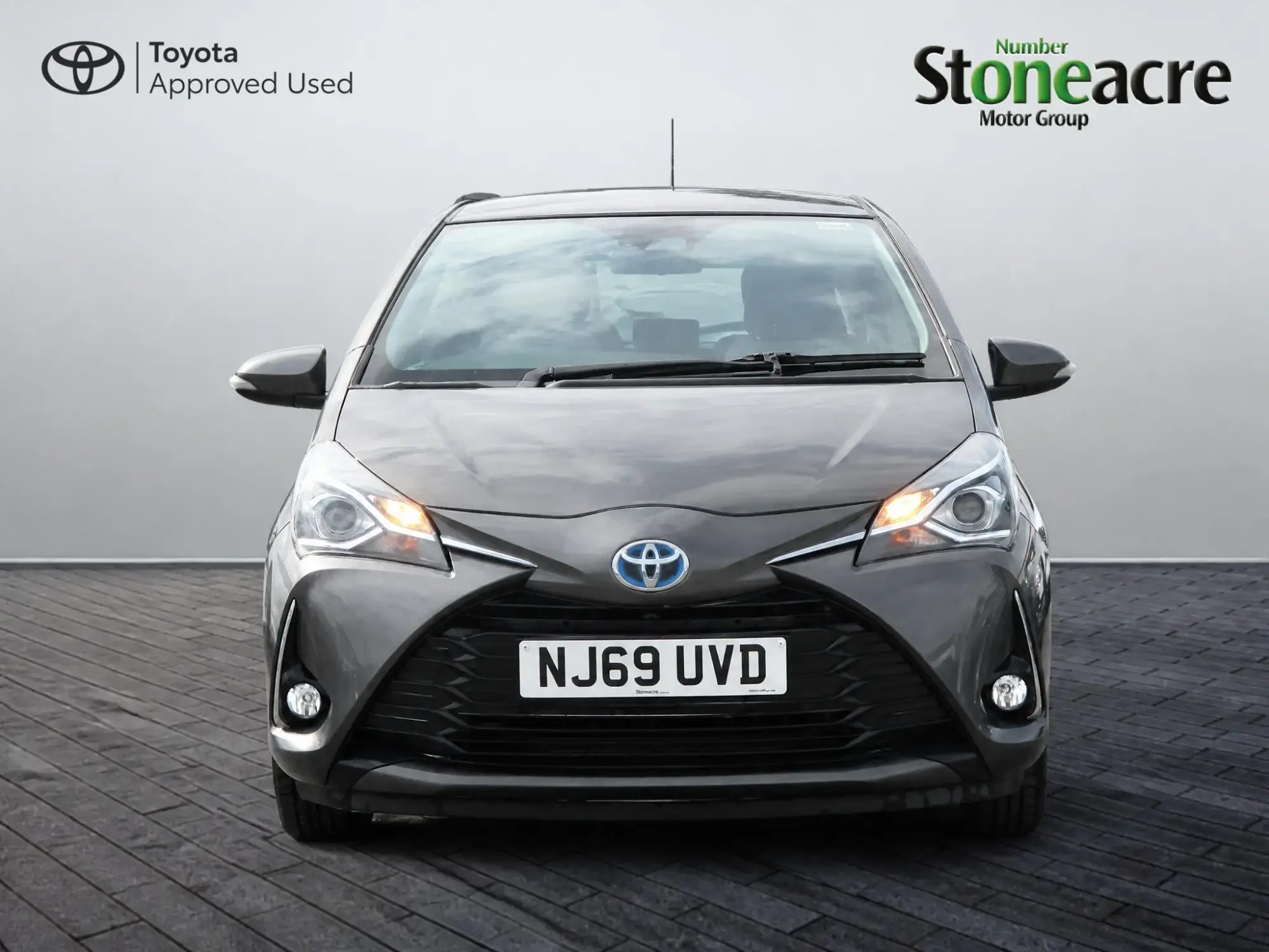 Toyota Yaris Image 8