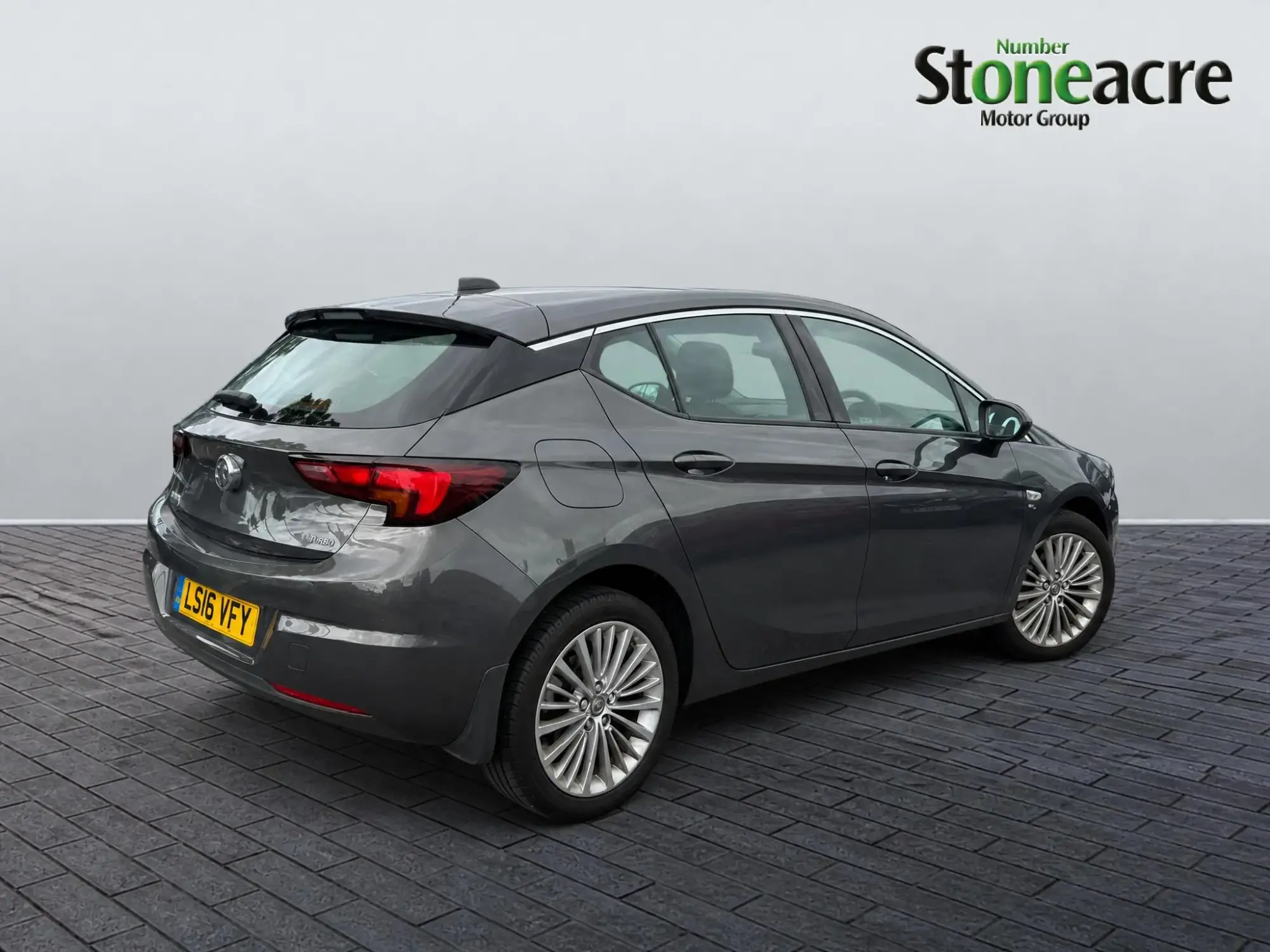 Vauxhall Astra Image 8