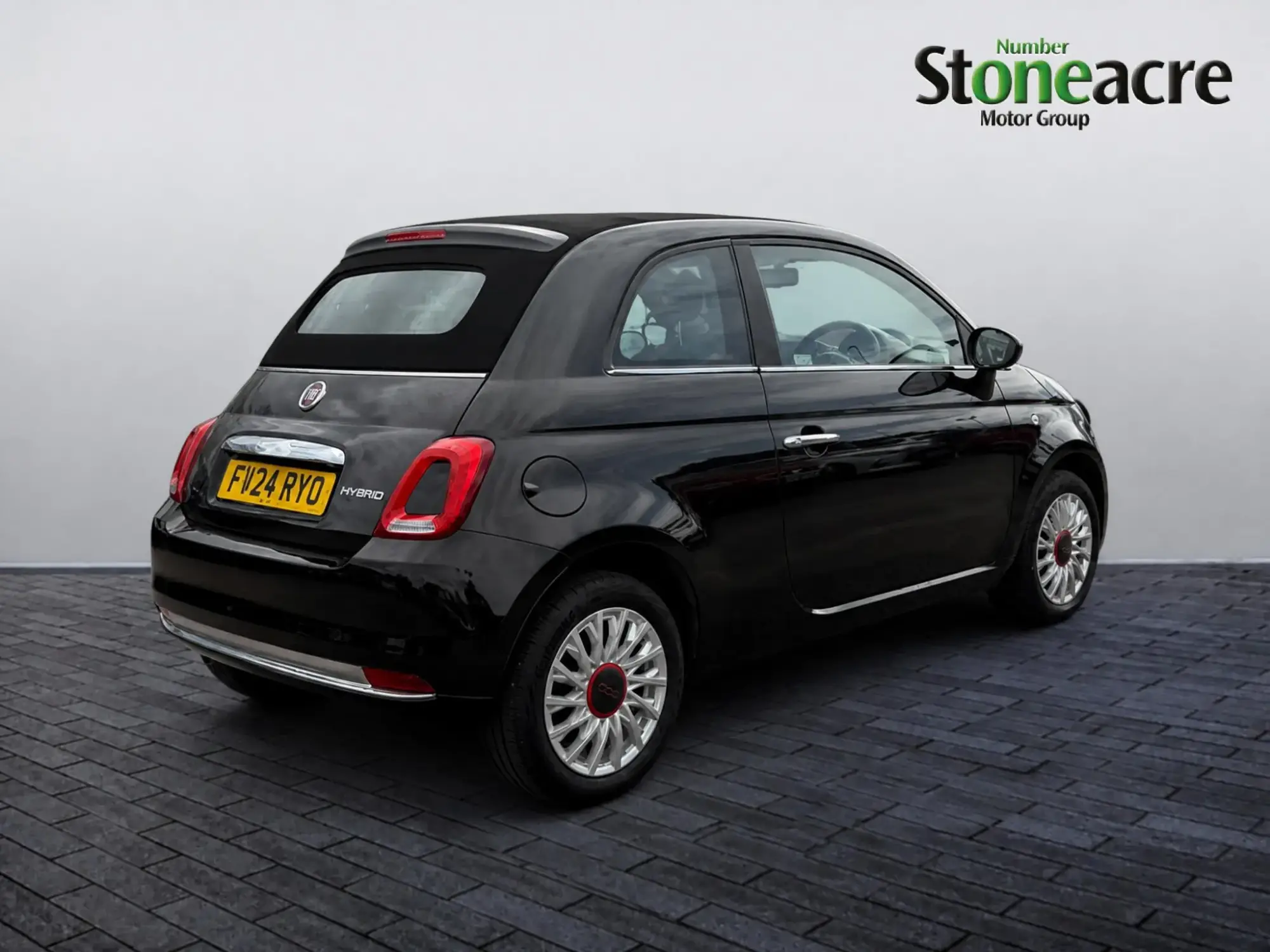 Fiat 500c Hybrid Image 3