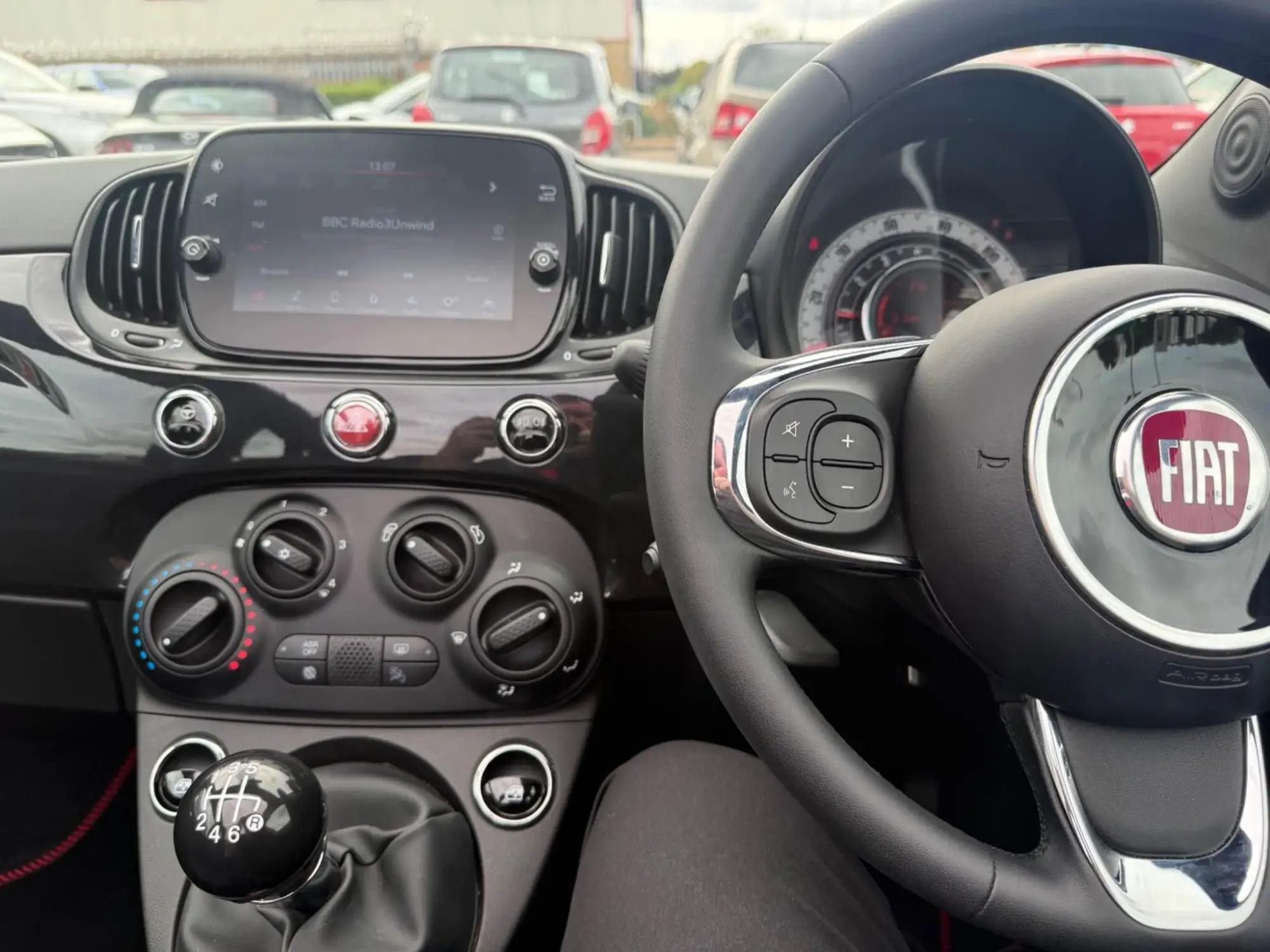 Fiat 500c Hybrid Image 18