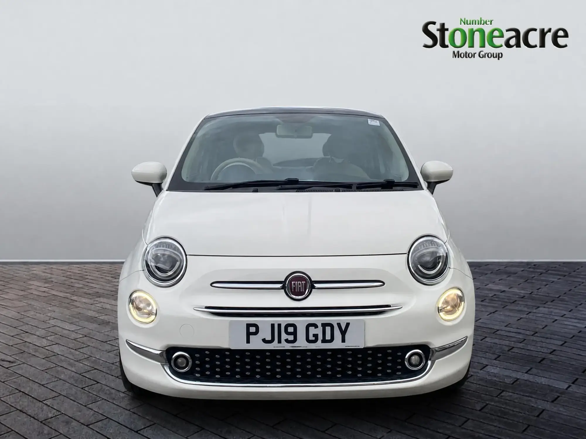 Fiat 500 1.2 Lounge 3dr PJ19GDY Image 2 Fiat 500 1.2 Lounge 3dr PJ19GDY Image 2
