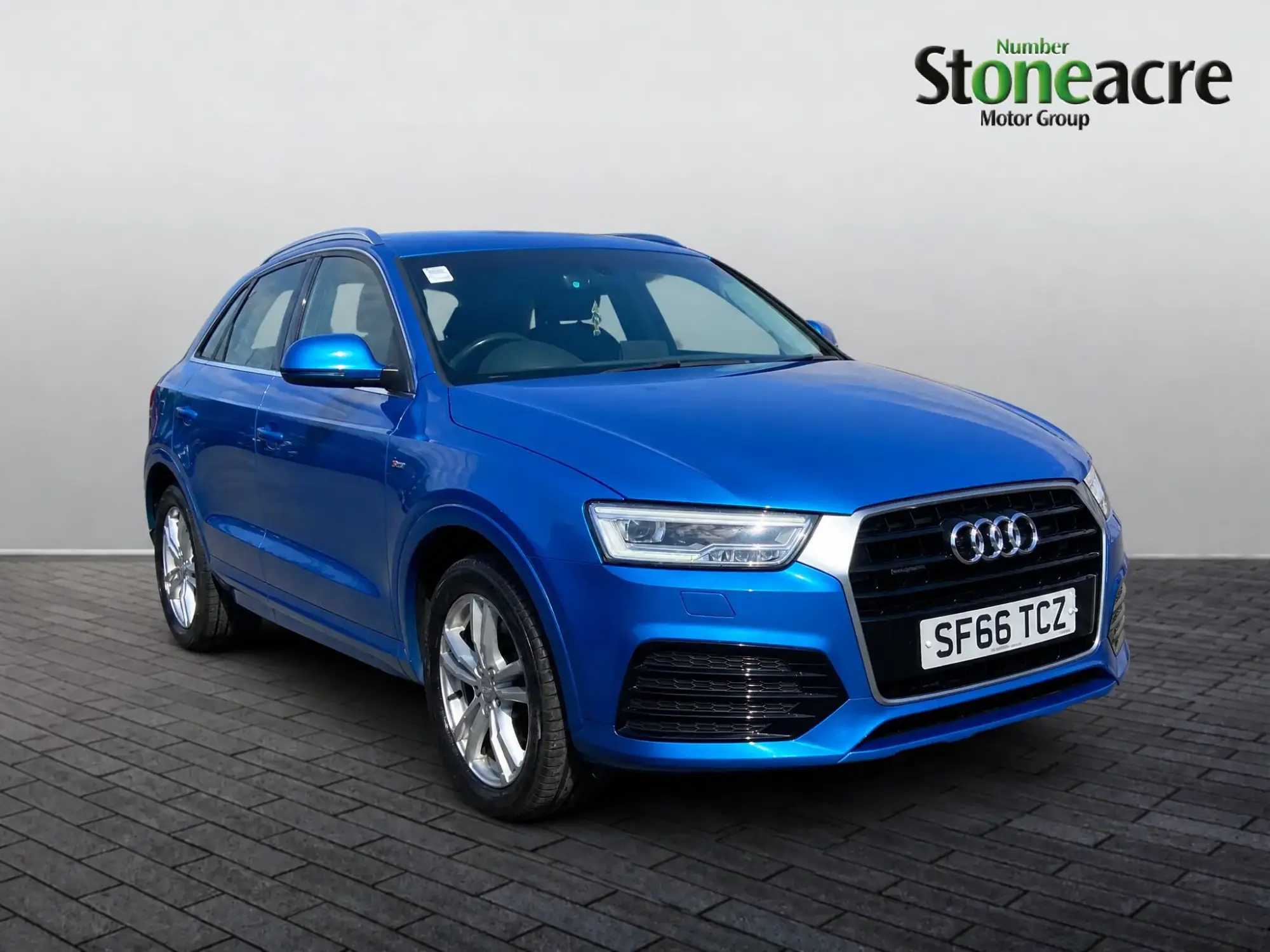 Audi Q3 2.0 TDI S line quattro Euro 6 (s/s) 5dr (Nav) SF66TCZ Image 1 Audi Q3 2.0 TDI S line quattro Euro 6 (s/s) 5dr (Nav) SF66TCZ Image 1