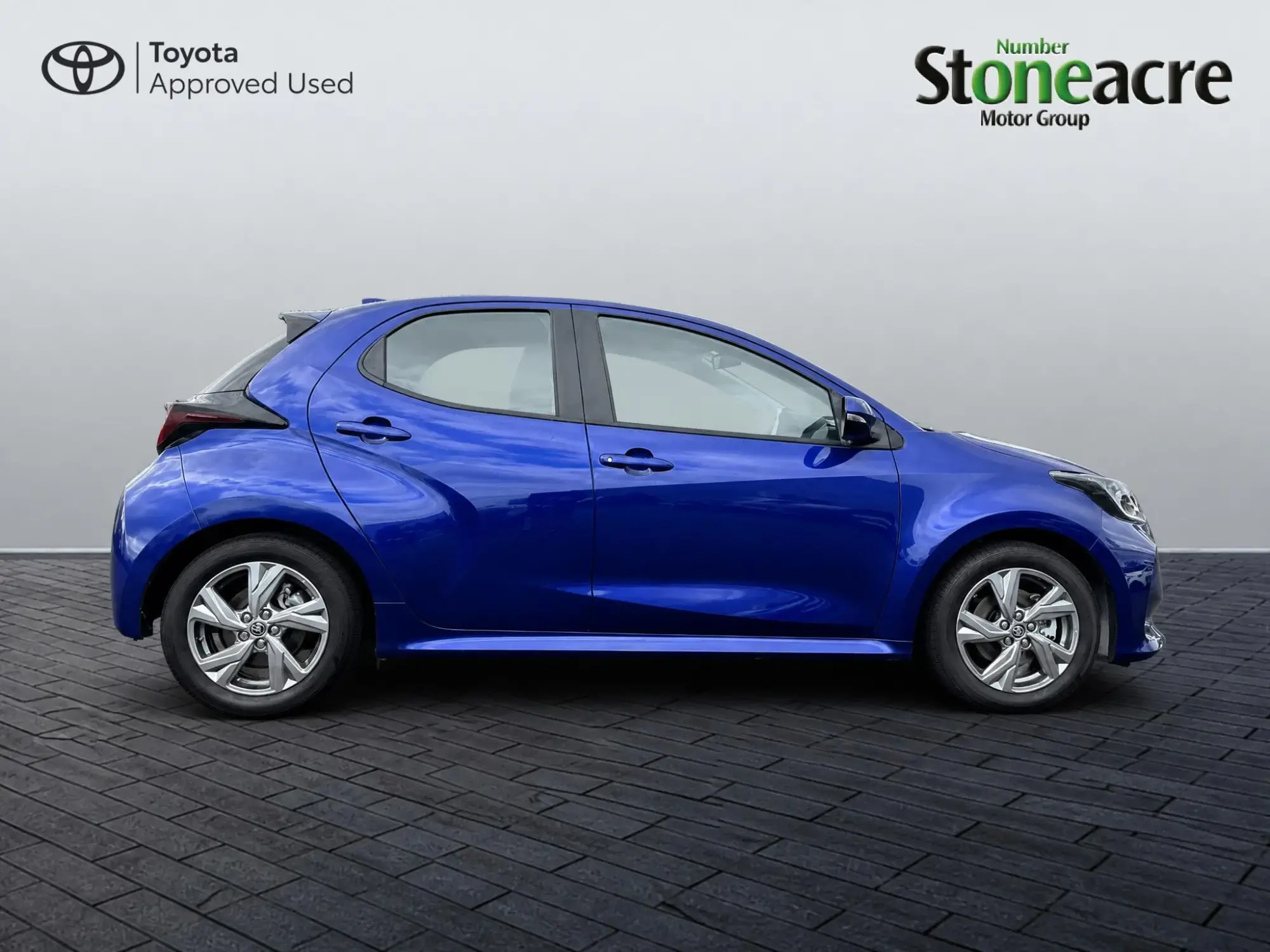 Toyota Yaris Image 2