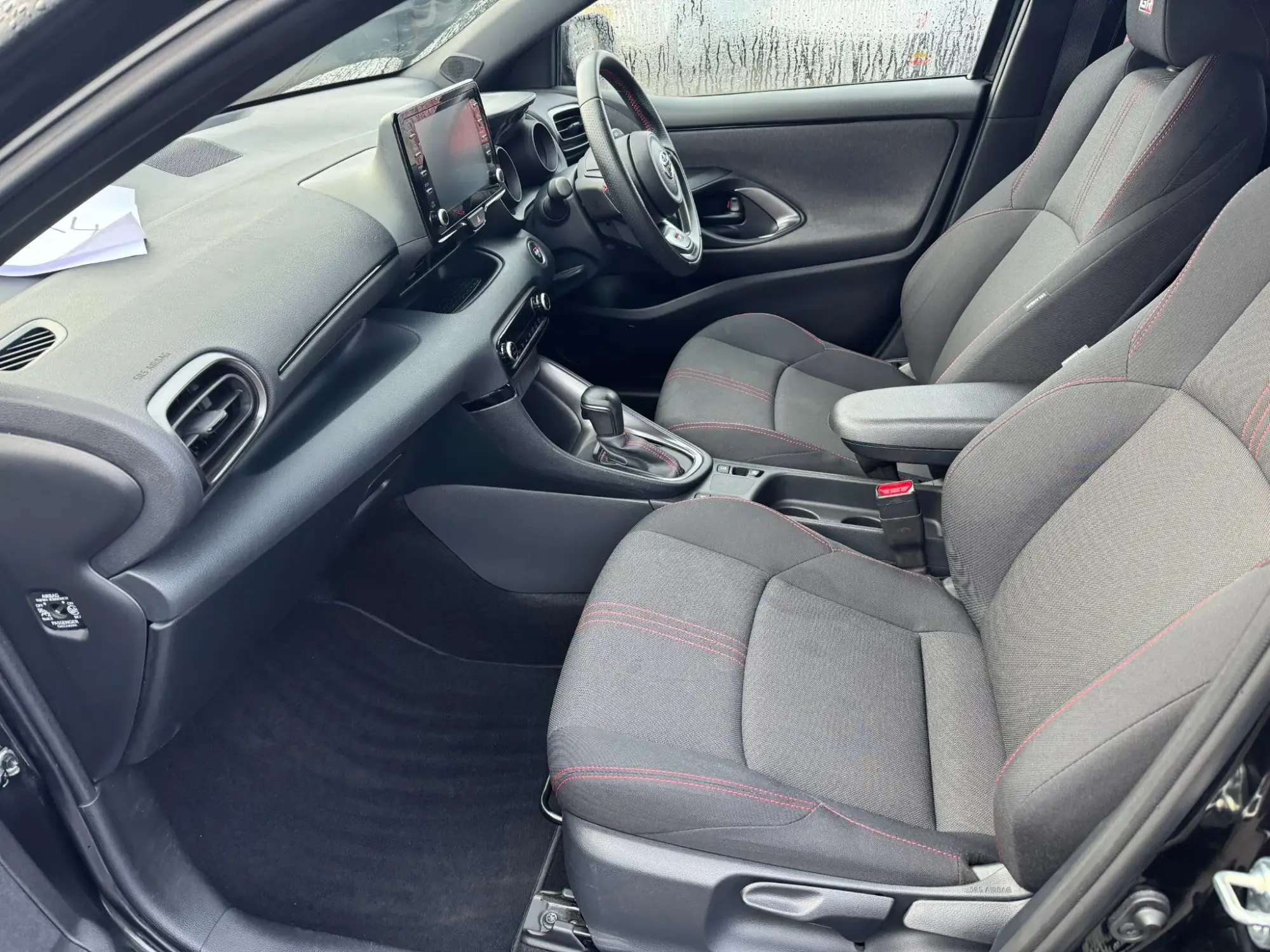 Toyota Yaris Image 14