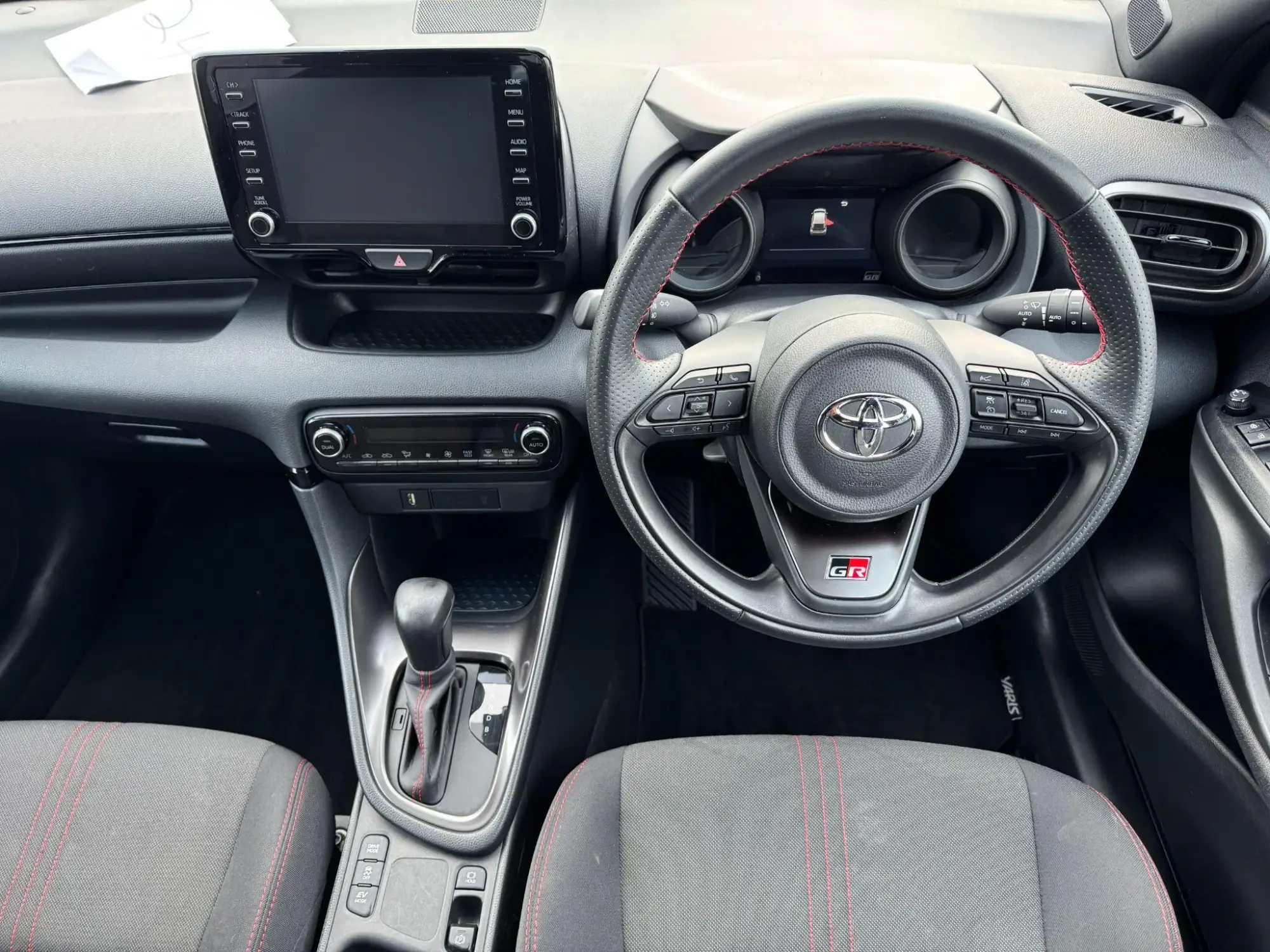 Toyota Yaris Image 15