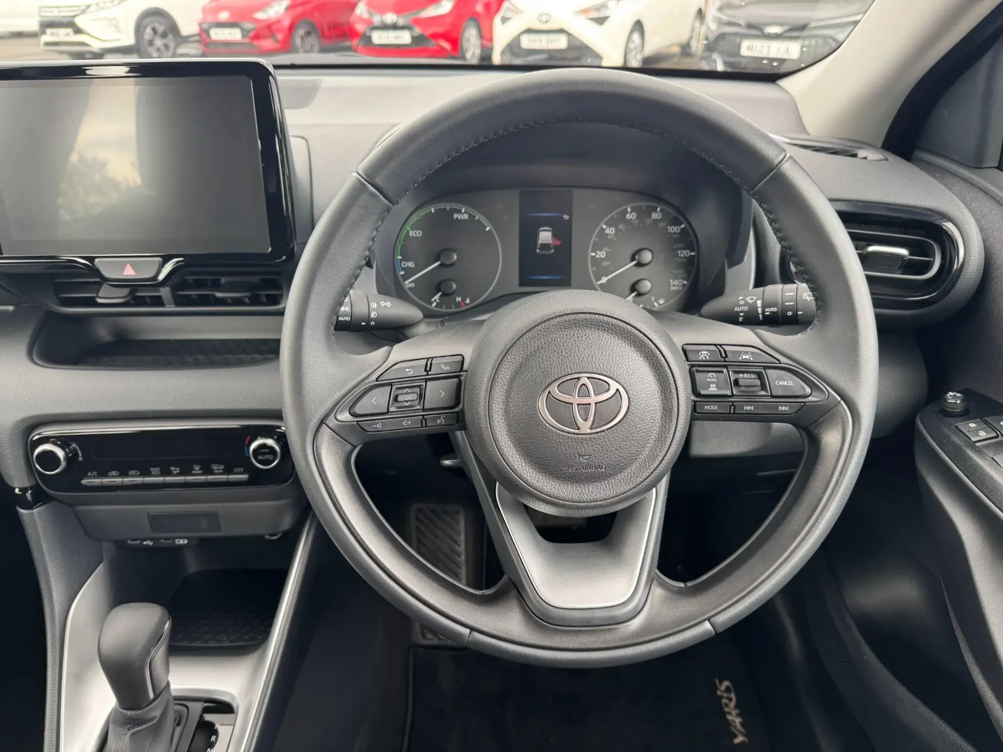 Toyota Yaris Image 17