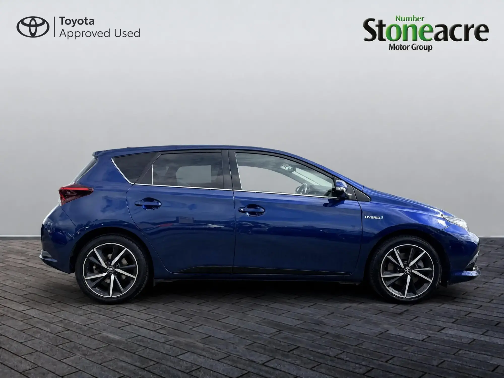 Toyota Auris Image 2