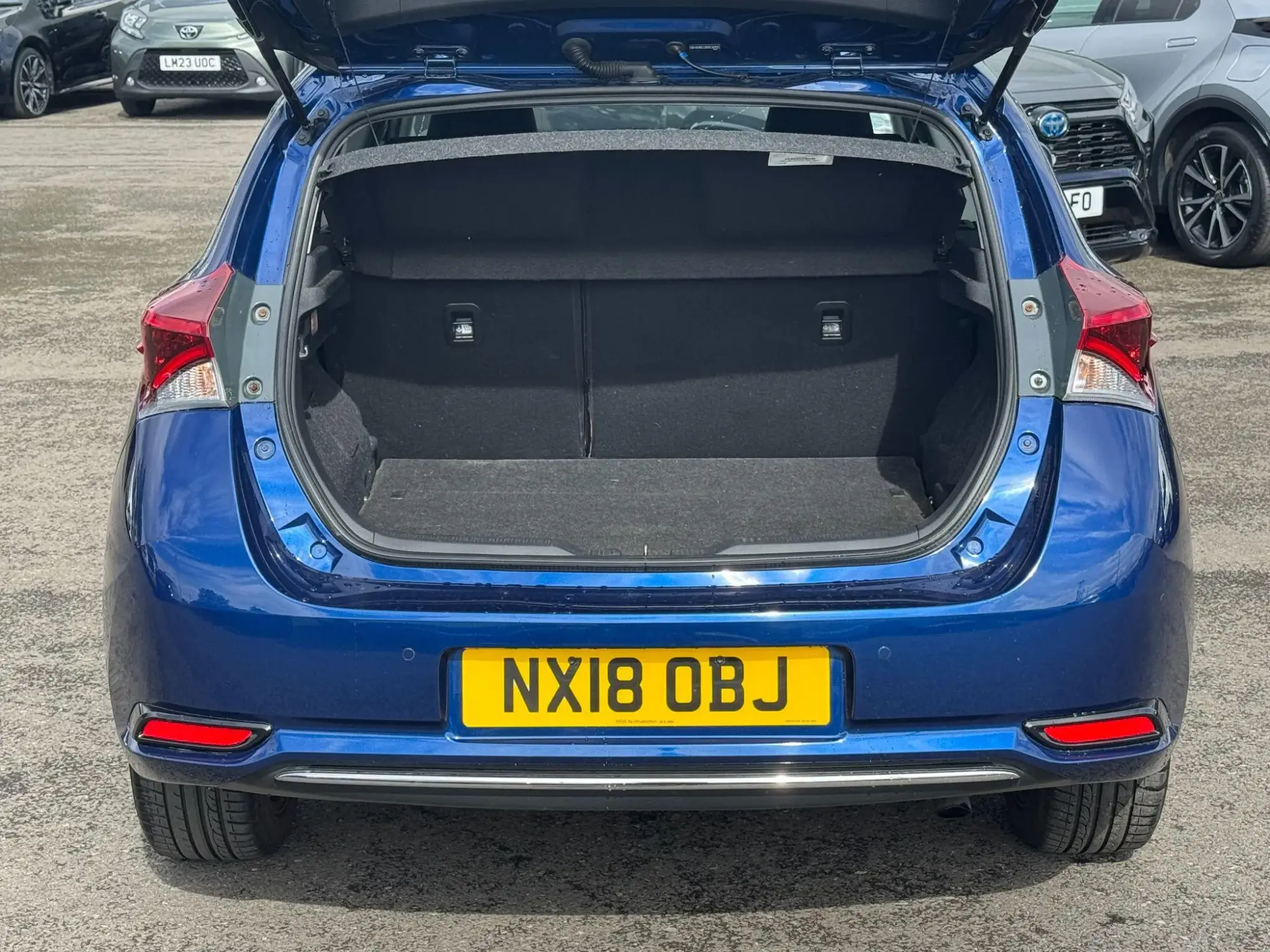 Toyota Auris Image 10