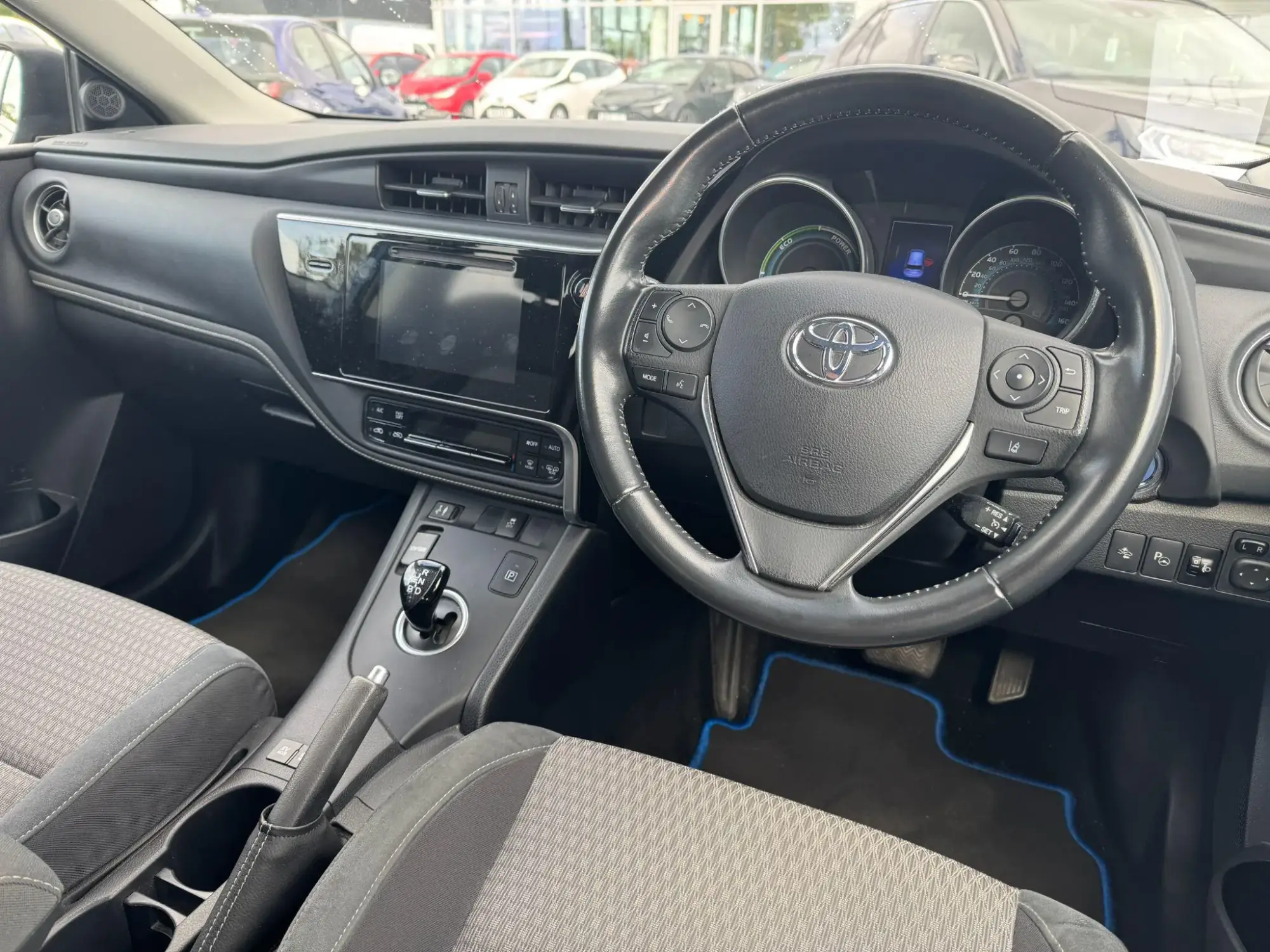 Toyota Auris Image 16
