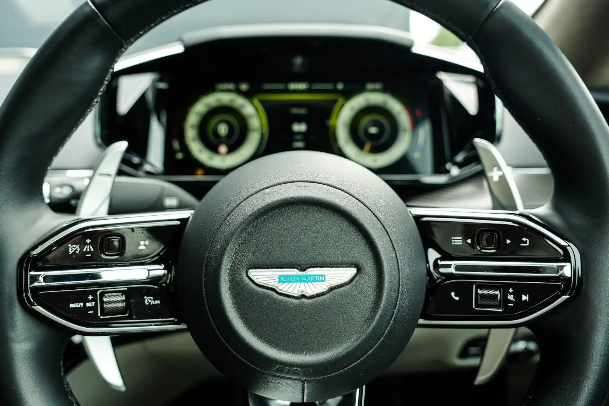 Aston Martin Vantage Roadster Image 27 Aston Martin Vantage Roadster Image 27