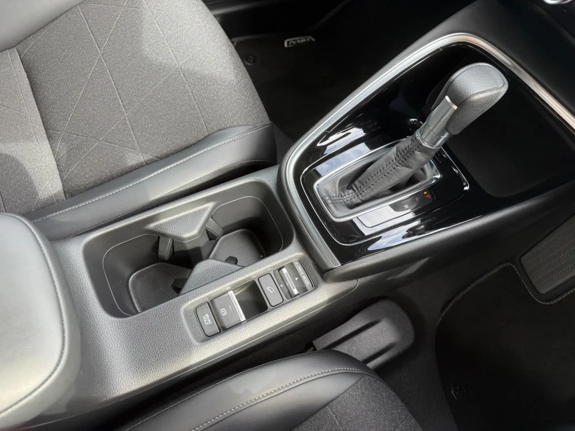 Honda HR-V Hybrid Image 27 Honda HR-V Hybrid Image 27