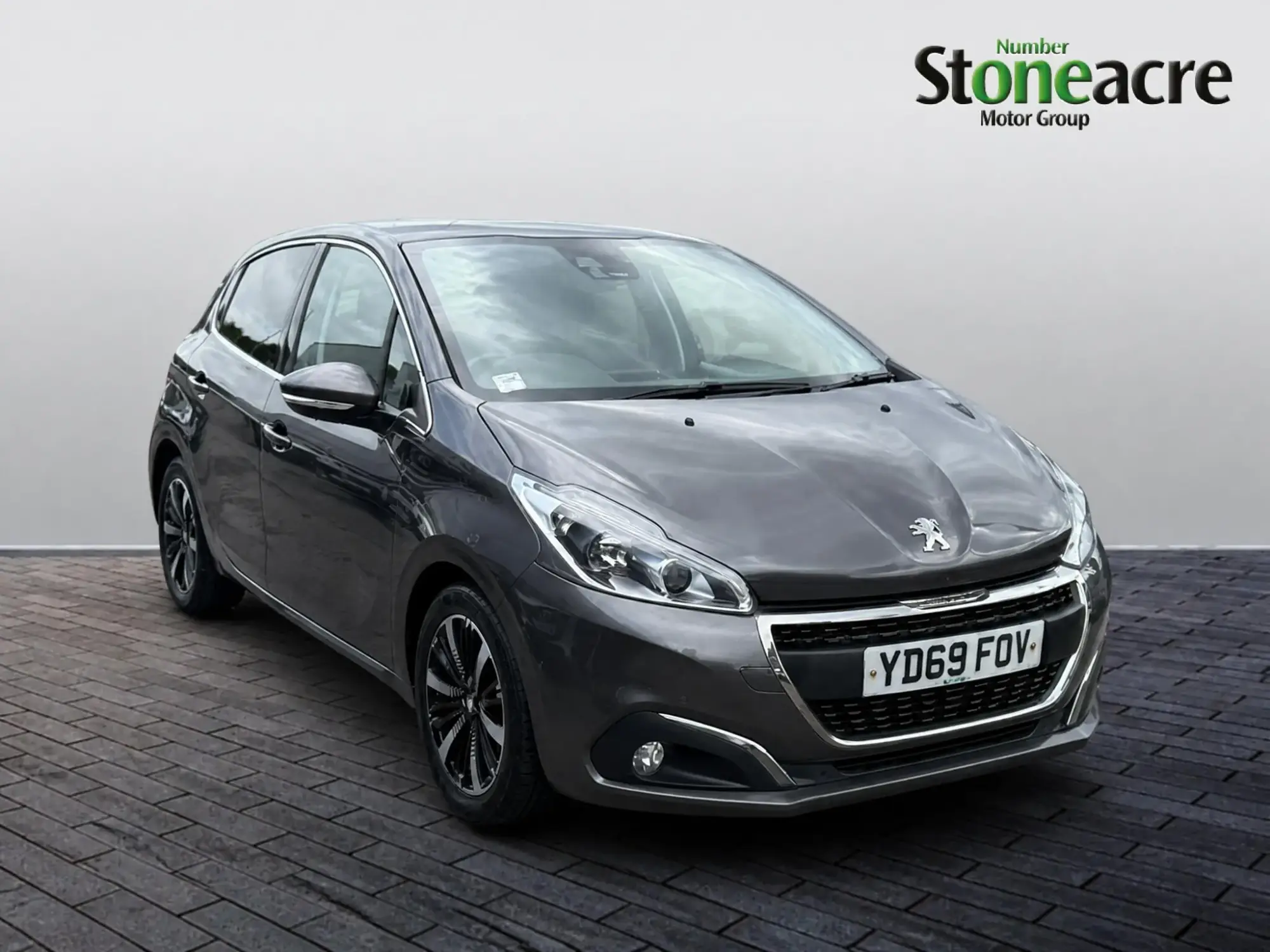 Peugeot 208 Image 1 Peugeot 208 Image 1